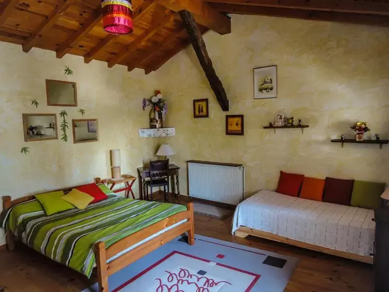Double or Twin Room with Private Bathroom in Barbonvielle Astaffort Double or Twin Room with Private Bathroom in Barbonvielle Astaffort