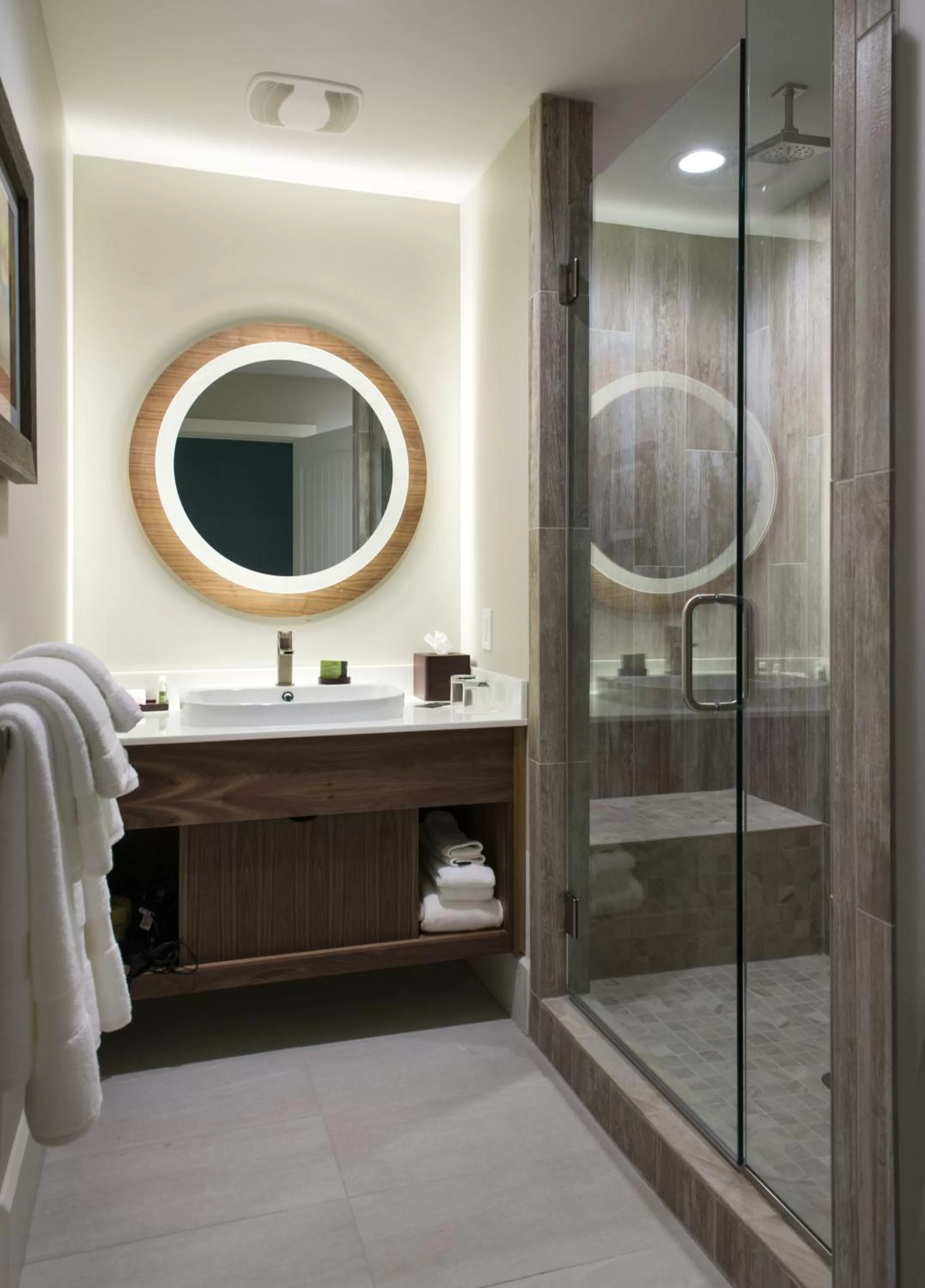 Village King Room with Balcony in Margaritaville Island Inn