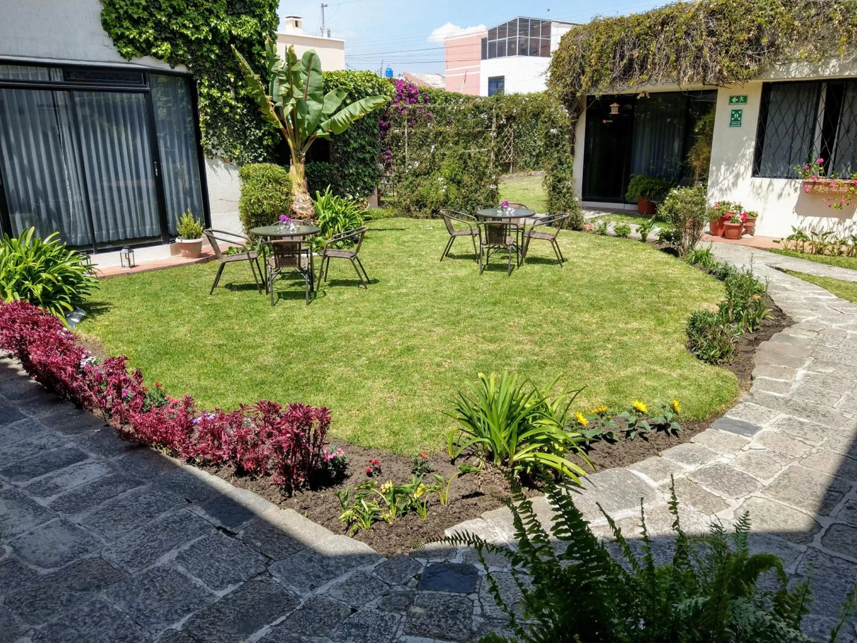 Patio, Garden in Hotel Rincon Aleman