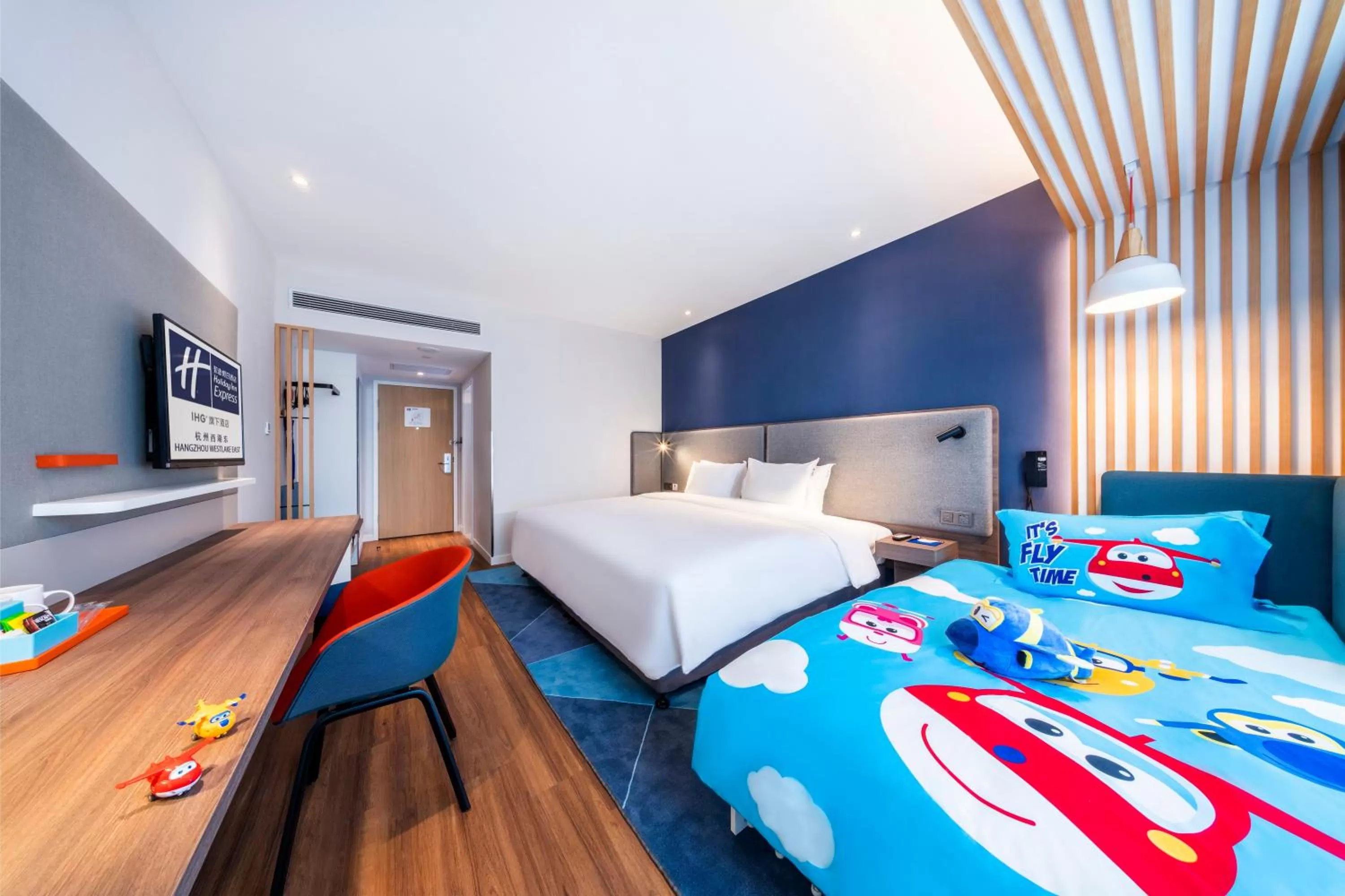 Photo of the whole room in Holiday Inn Express Hangzhou Westlake East, an IHG Hotel