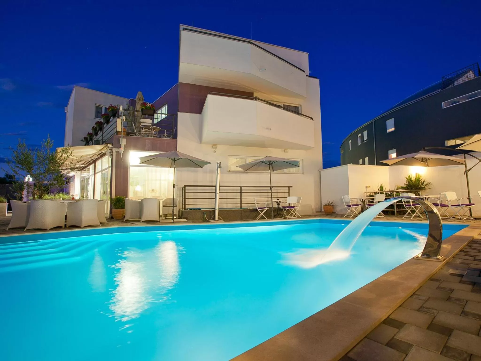 Property building in Hotel ZaDar