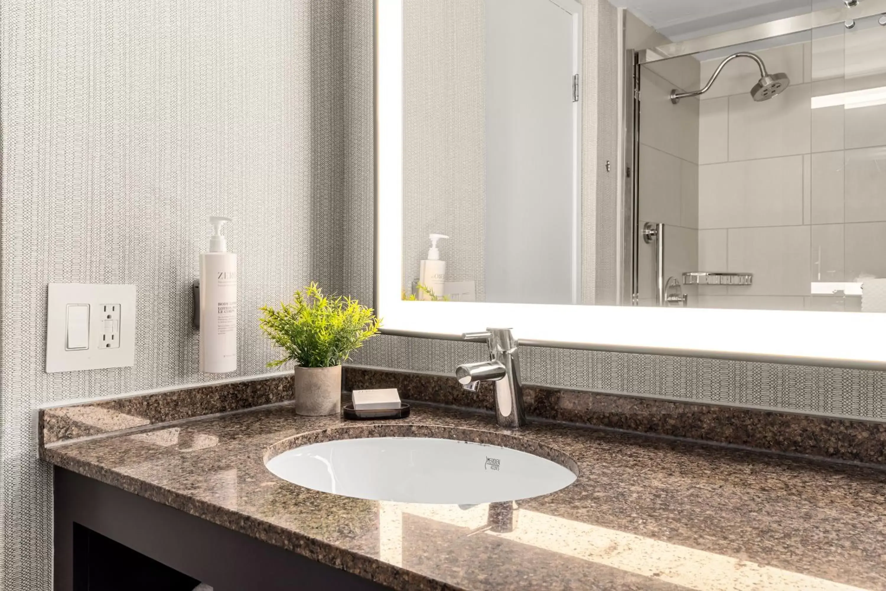 Queen Suite with Two Queen Beds in Embassy Suites by Hilton Los Angeles International Airport South Queen Suite with Two Queen Beds in Embassy Suites by Hilton Los Angeles International Airport South