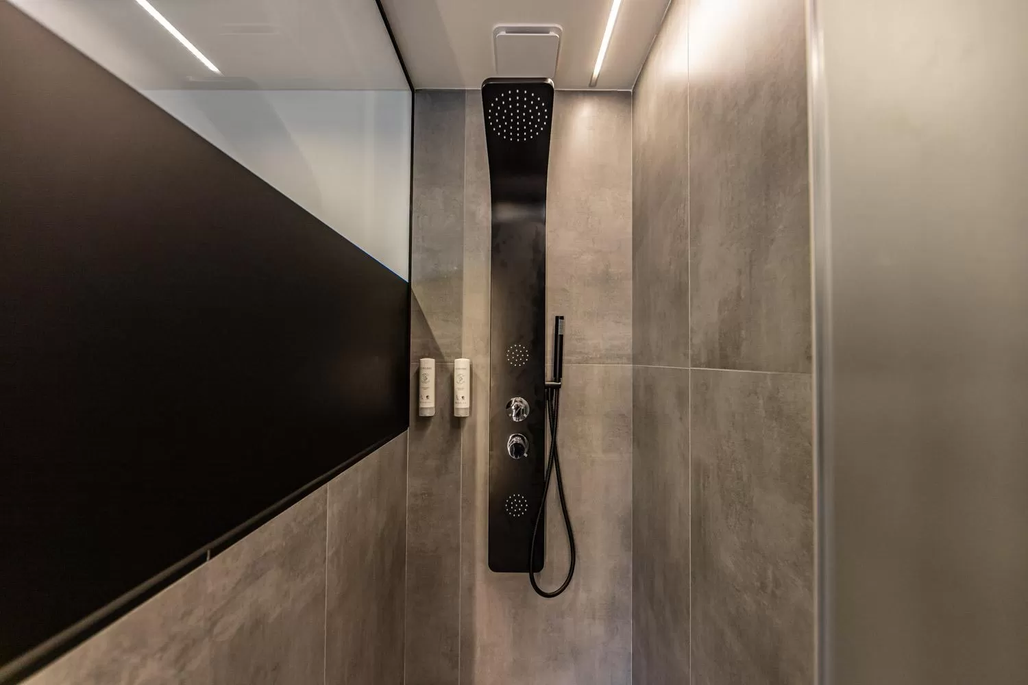 Shower in Hospedium Hotel Devalar Do Mar