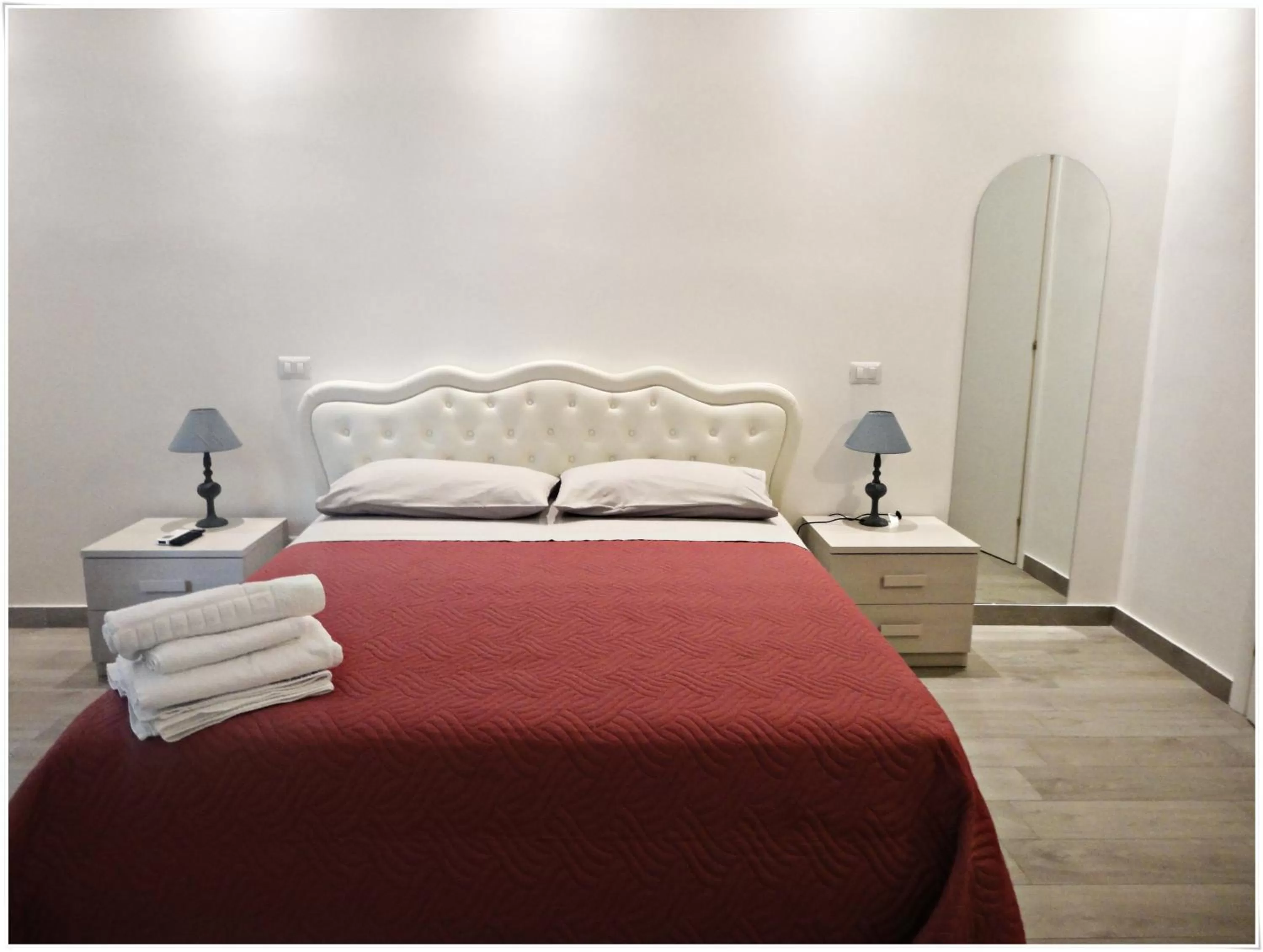 Shower, Bed in LunaBlù