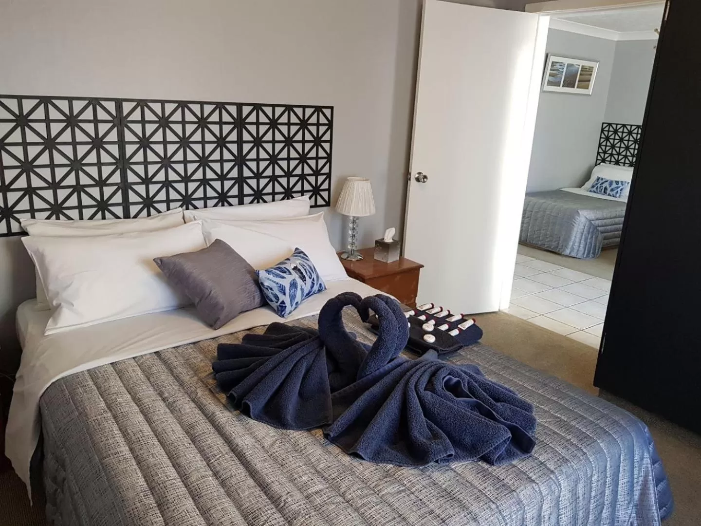 Bedroom, Bed in Limassol Motel