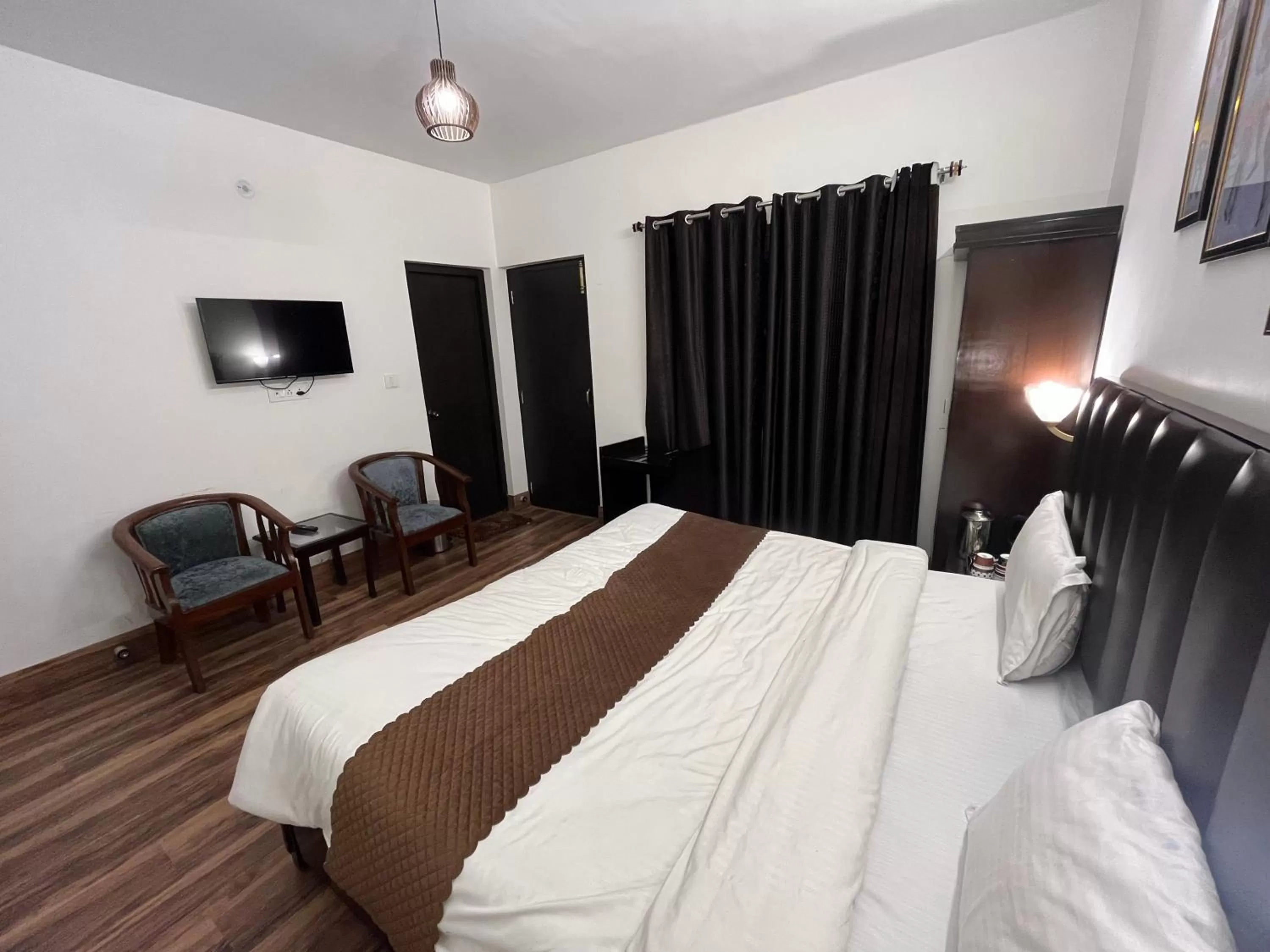 Bed in Cedar Woods Resort