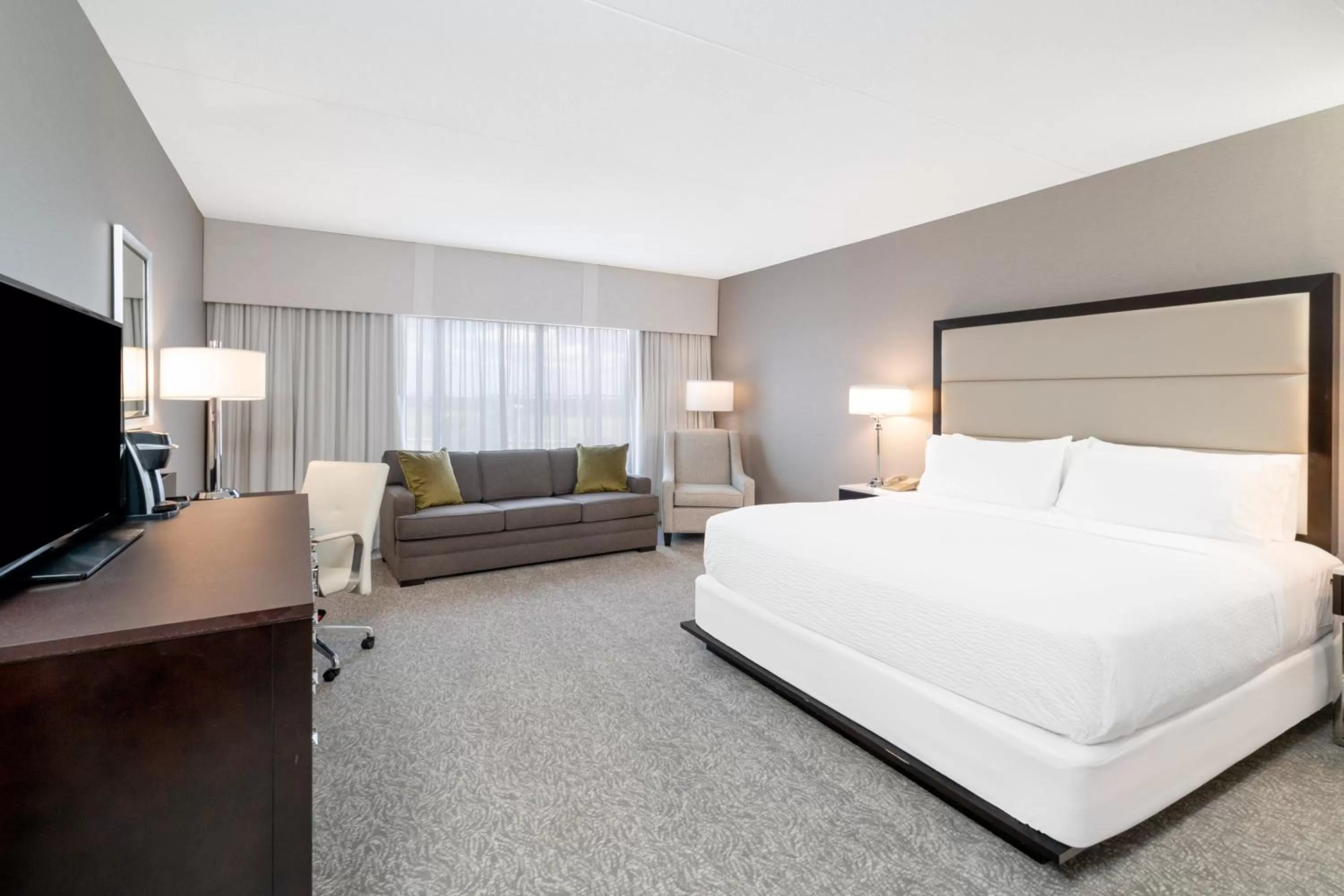 Photo of the whole room, Bed in Holiday Inn Wilmington by IHG