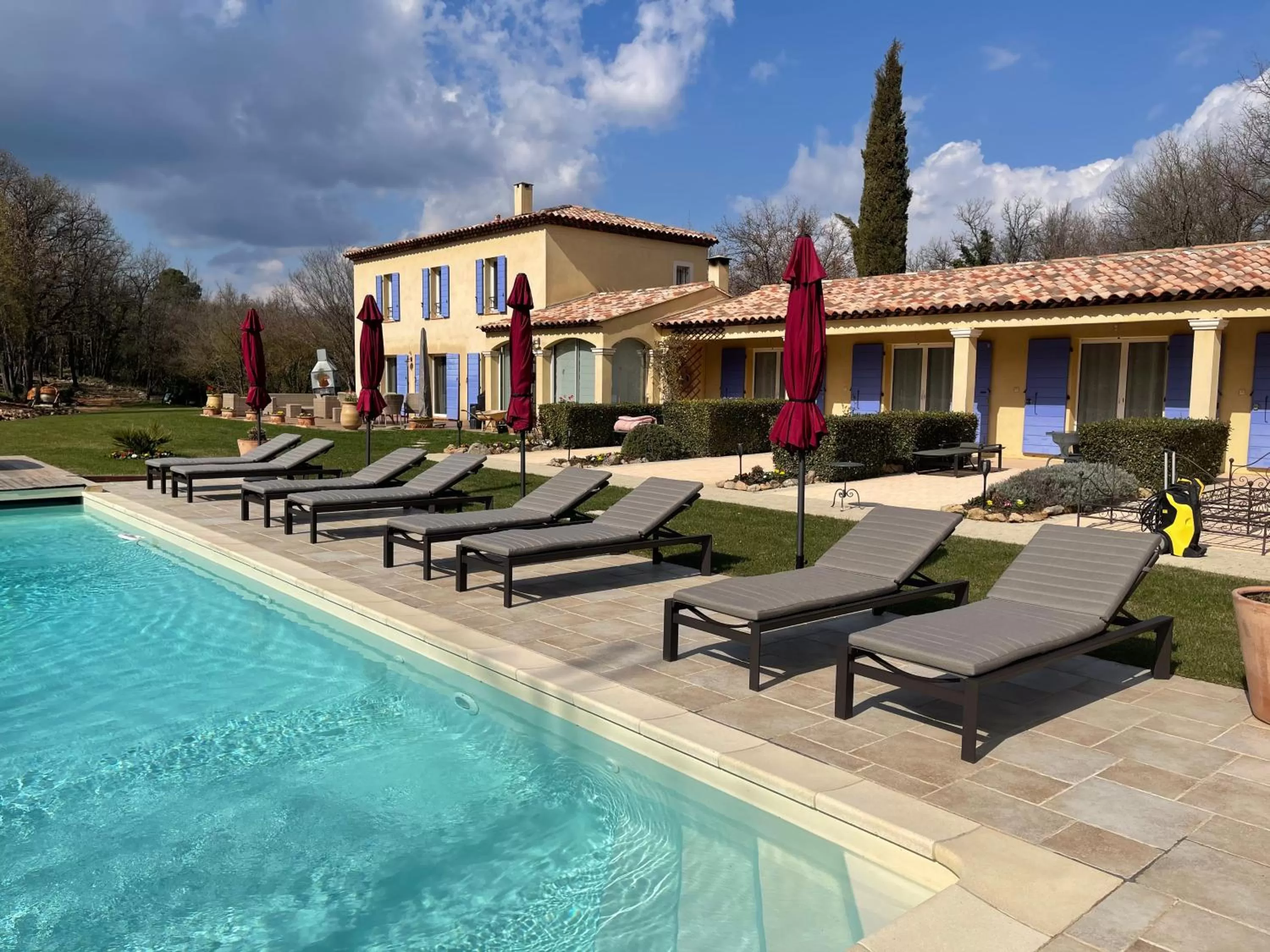 Property building, Swimming Pool in La Dryade