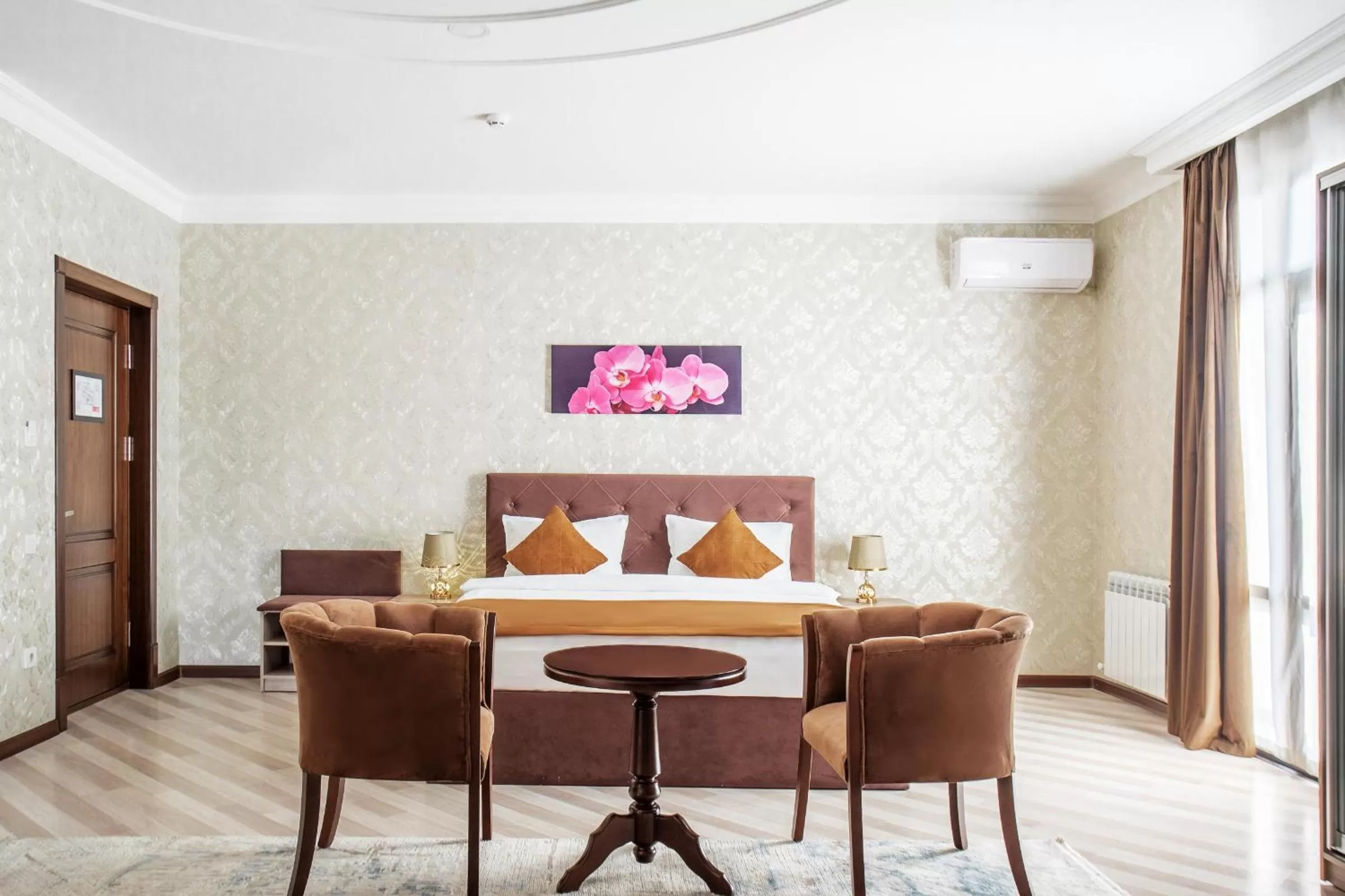 Dining Area in Manifa Hotel