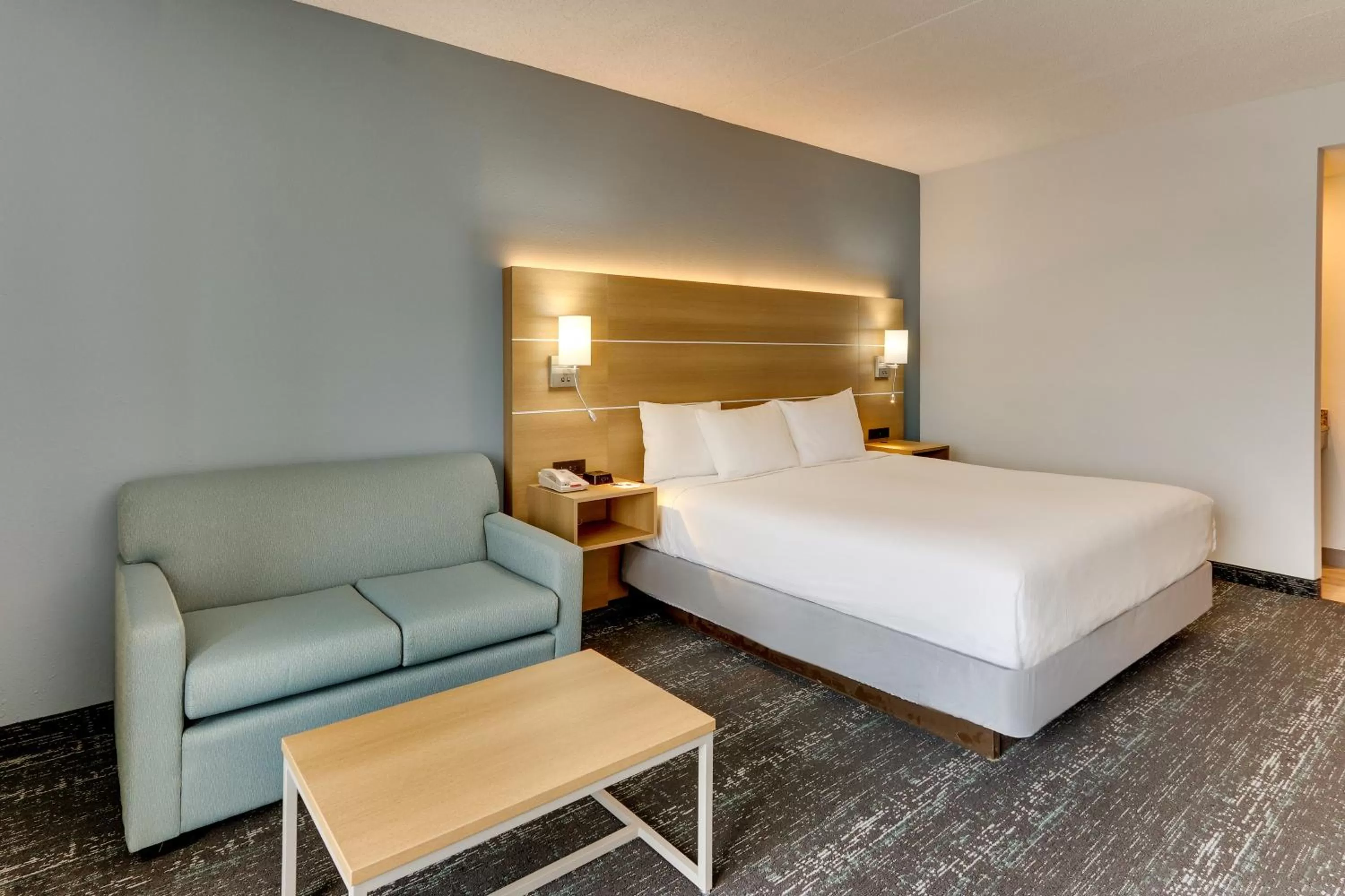 Bed in Parkshore Resort