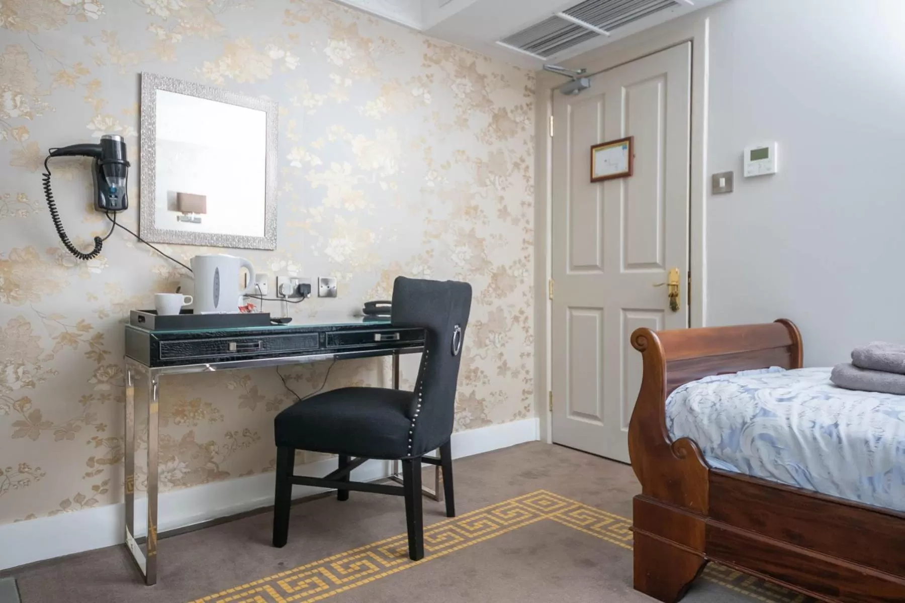 Bed in Guildford Manor Hotel & Spa