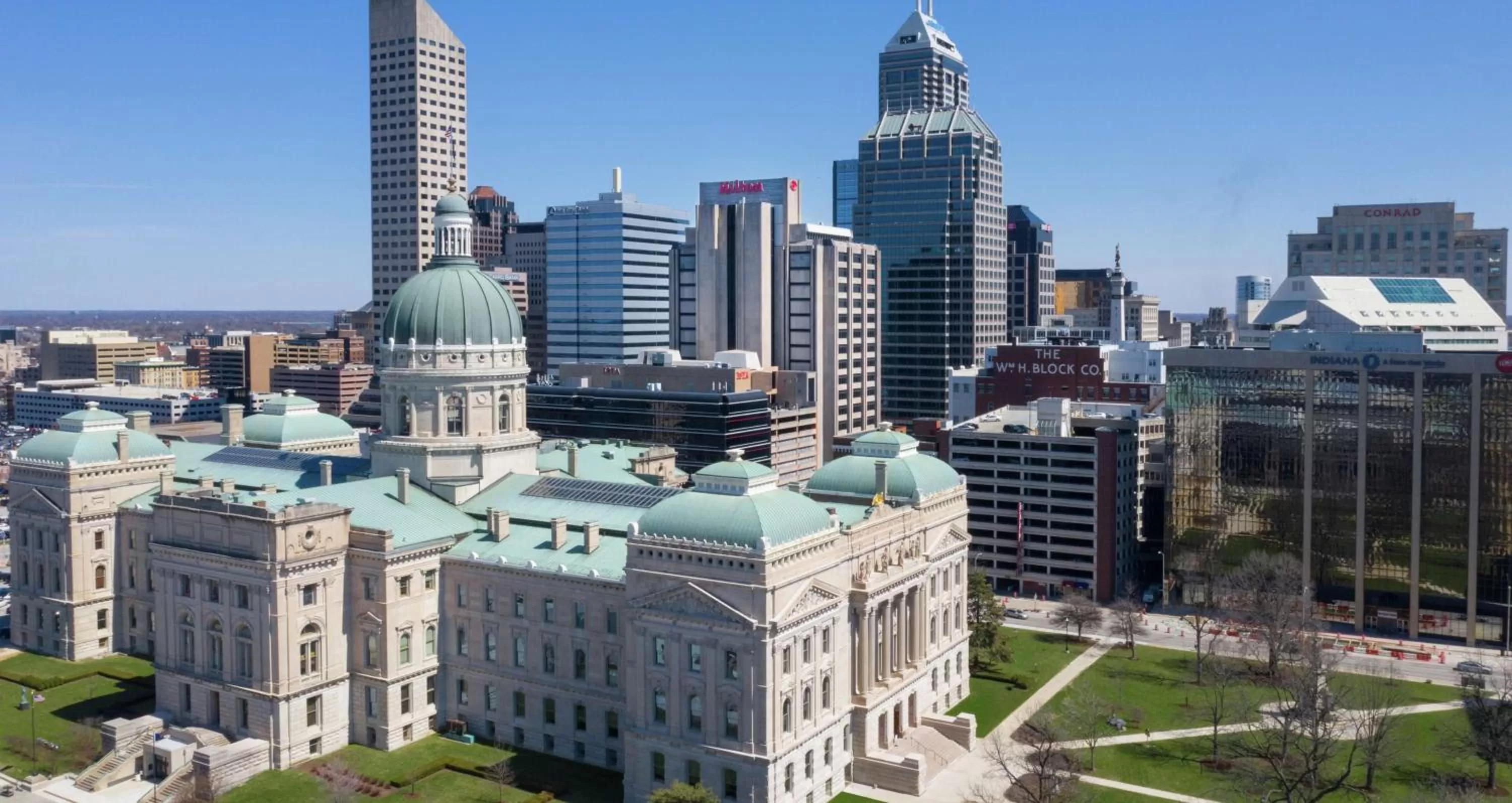 Property building in Hilton Indianapolis Hotel & Suites