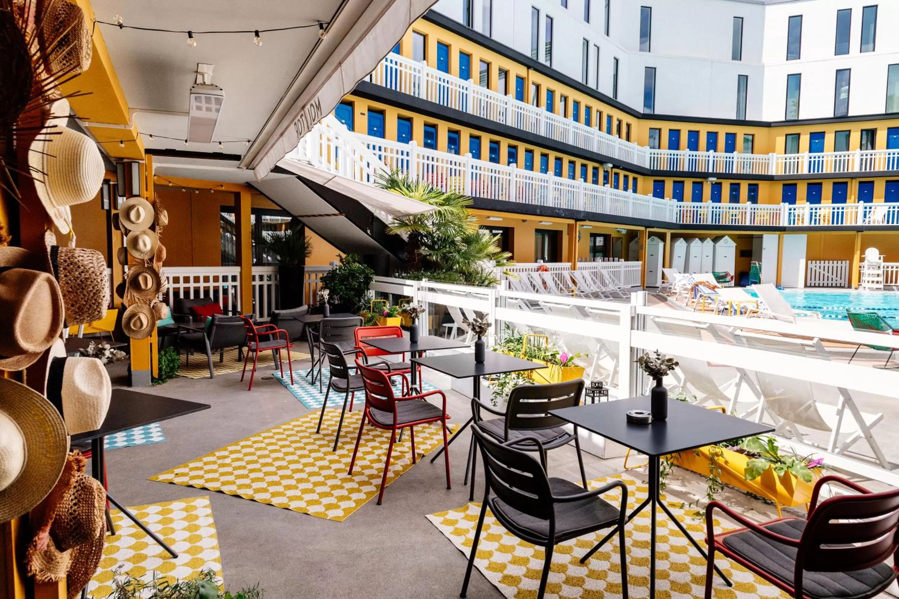 Coffee/tea facilities in Molitor Hotel & Spa Paris - MGallery Collection