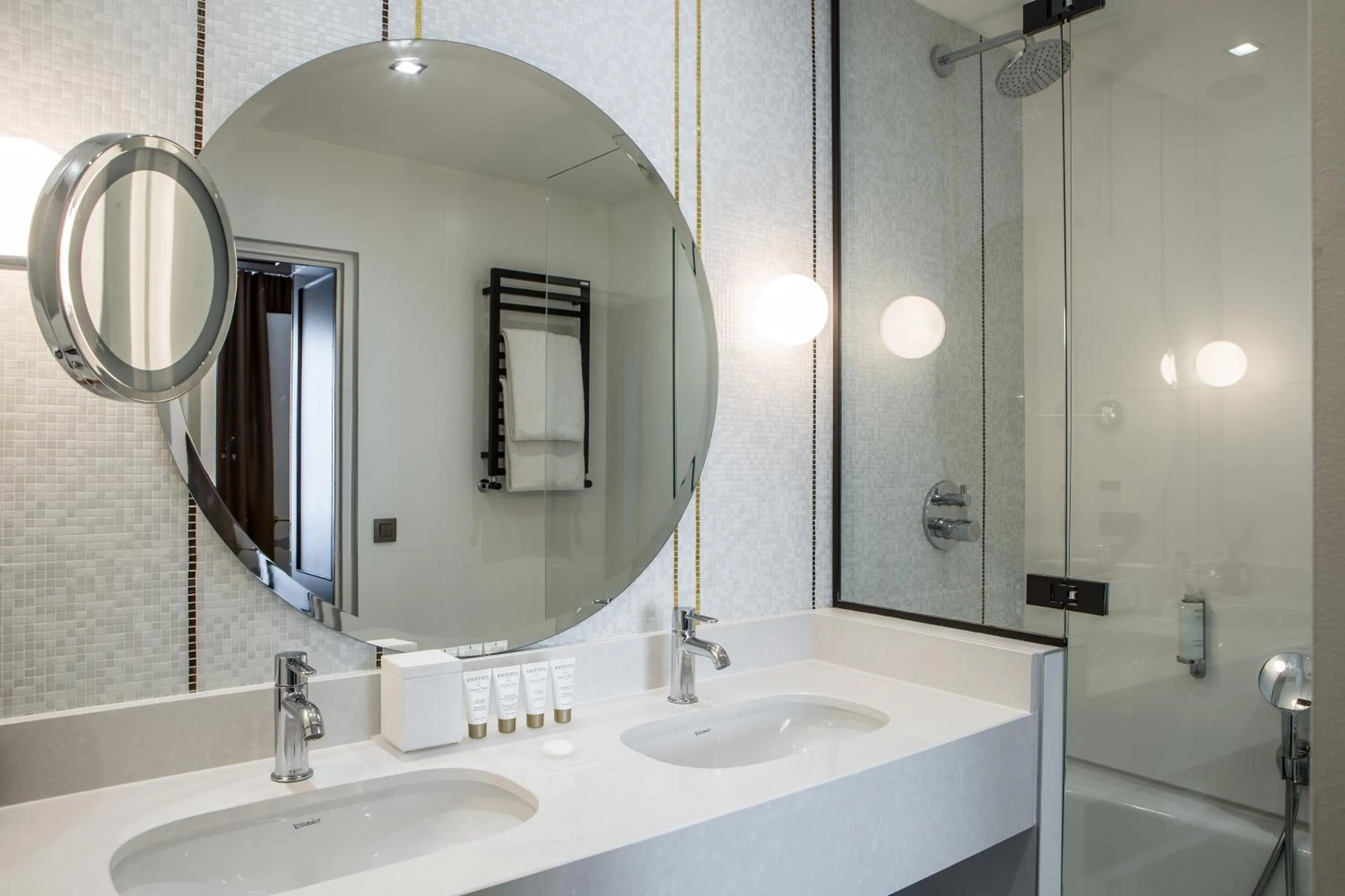 Bathroom in Hôtel des Saints Pères - Esprit de France