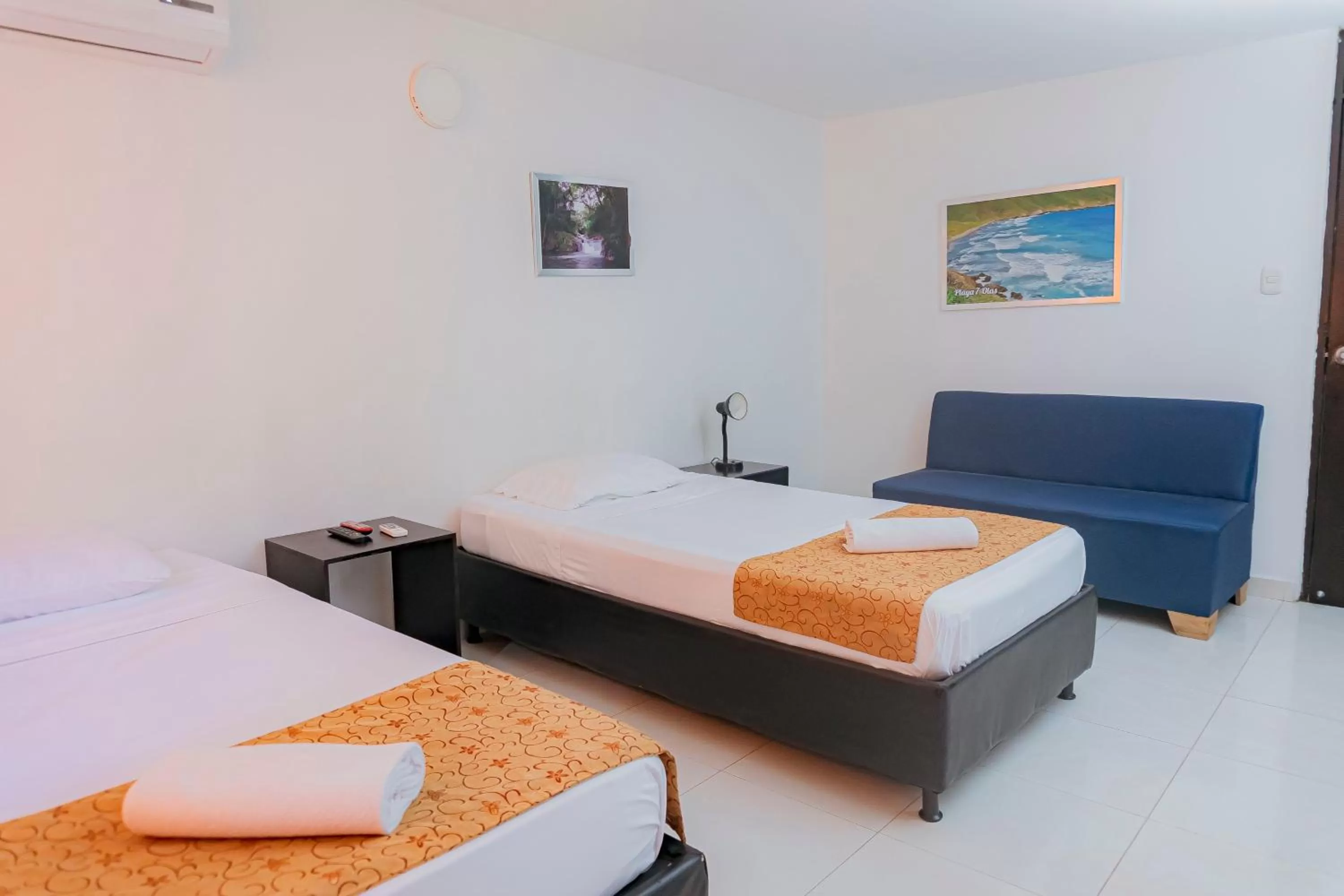 Bed in HOTEL SOL INN SANTA Marta