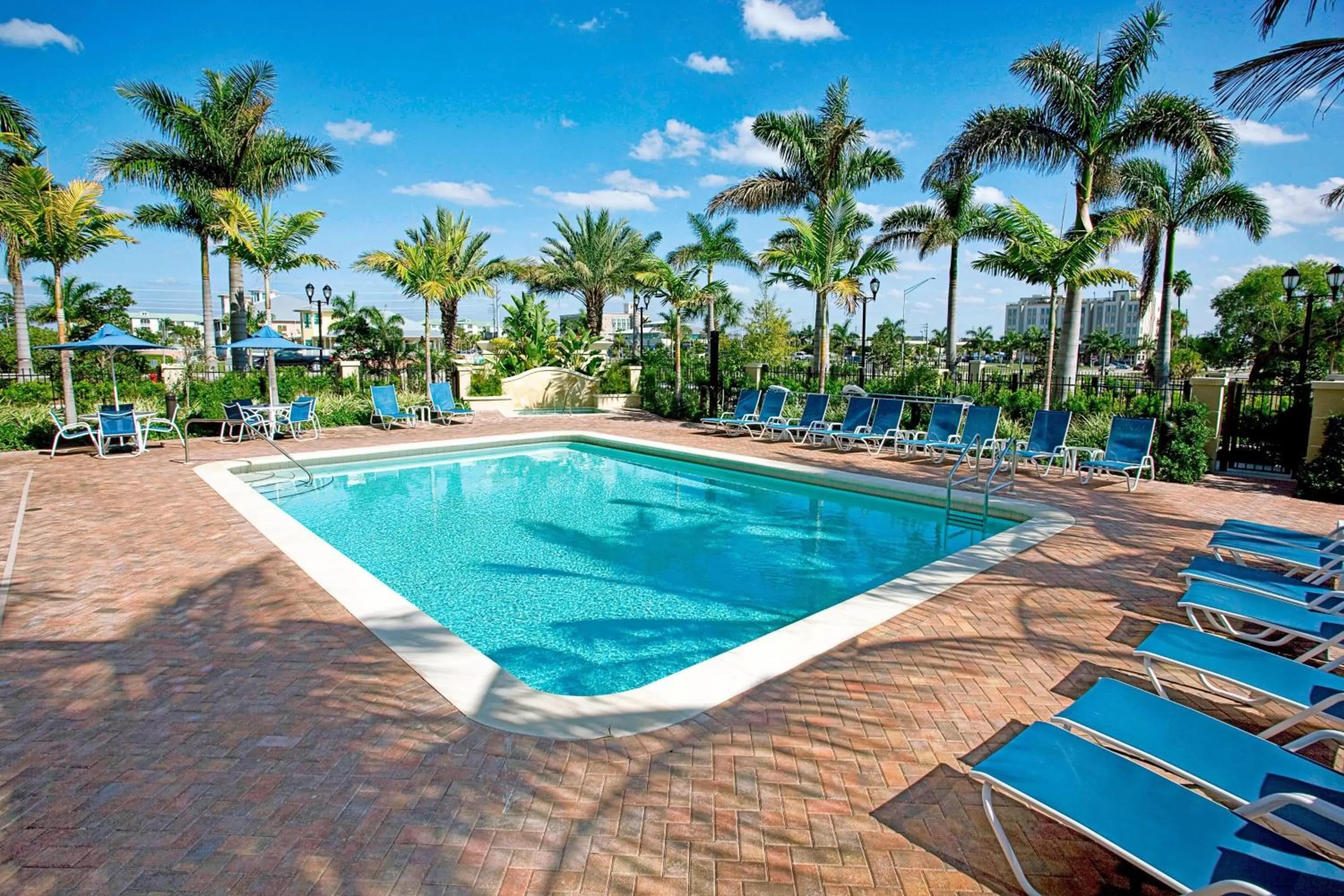 Swimming pool in Four Points by Sheraton Punta Gorda Harborside