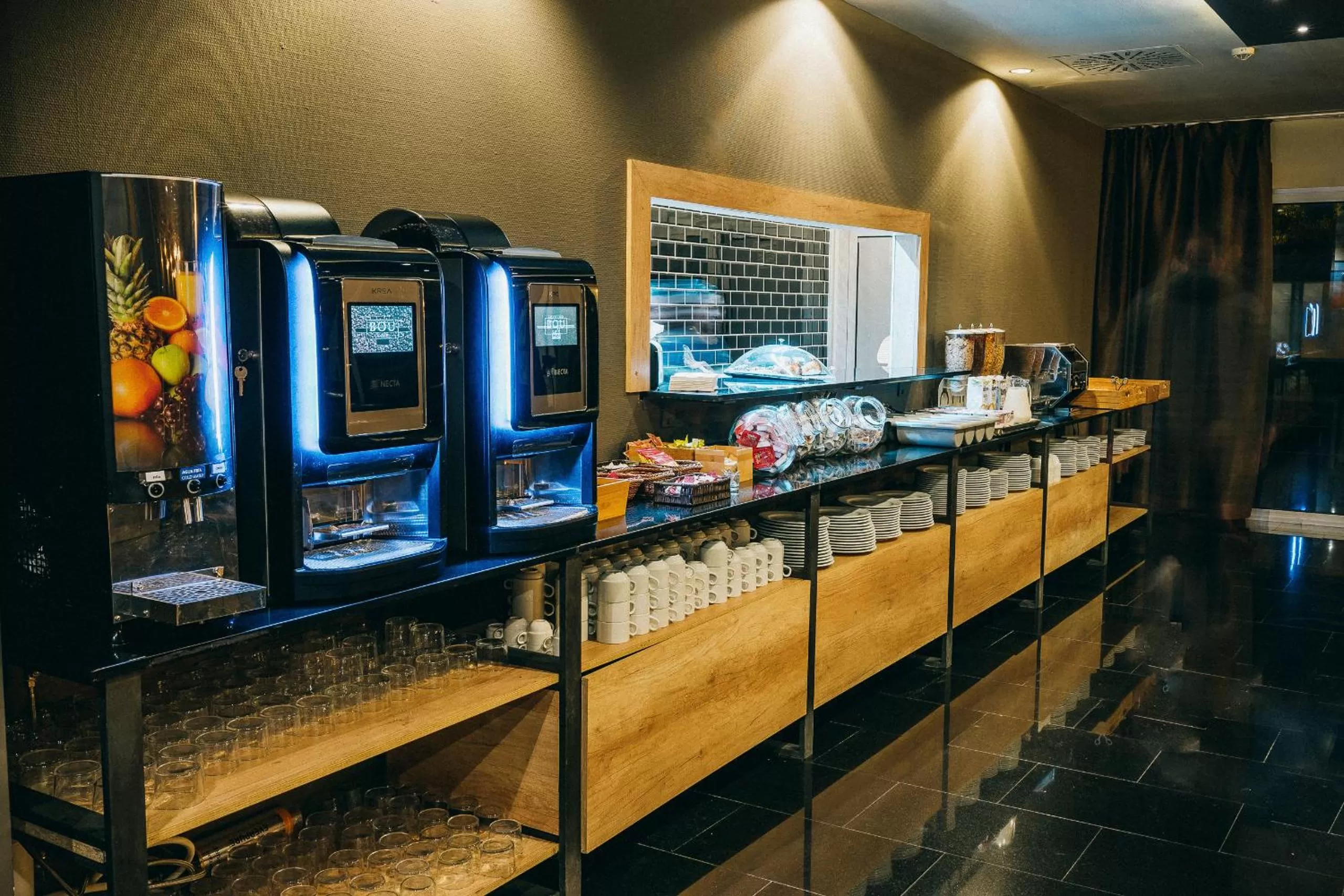 Restaurant/places to eat in Eurohotel Diagonal Port