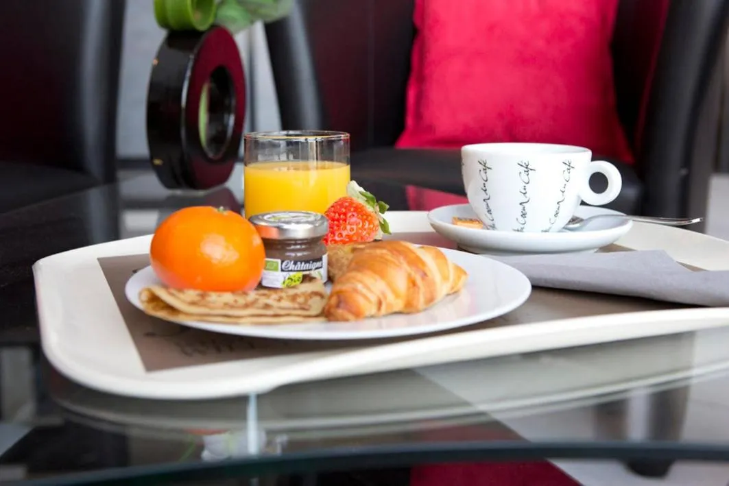 Breakfast in Kyriad Limoges Sud - Feytiat