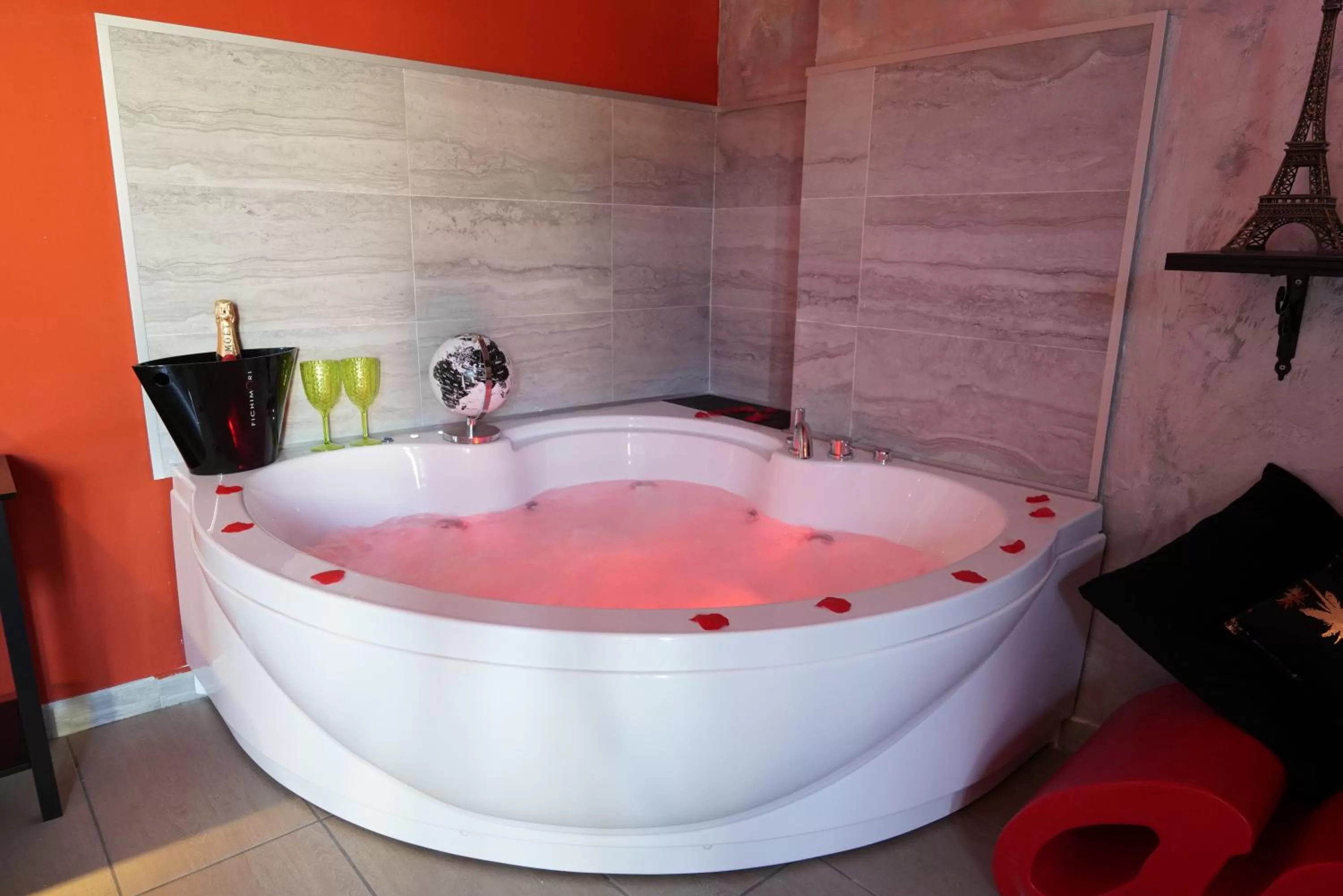 Bathroom in Airport suite