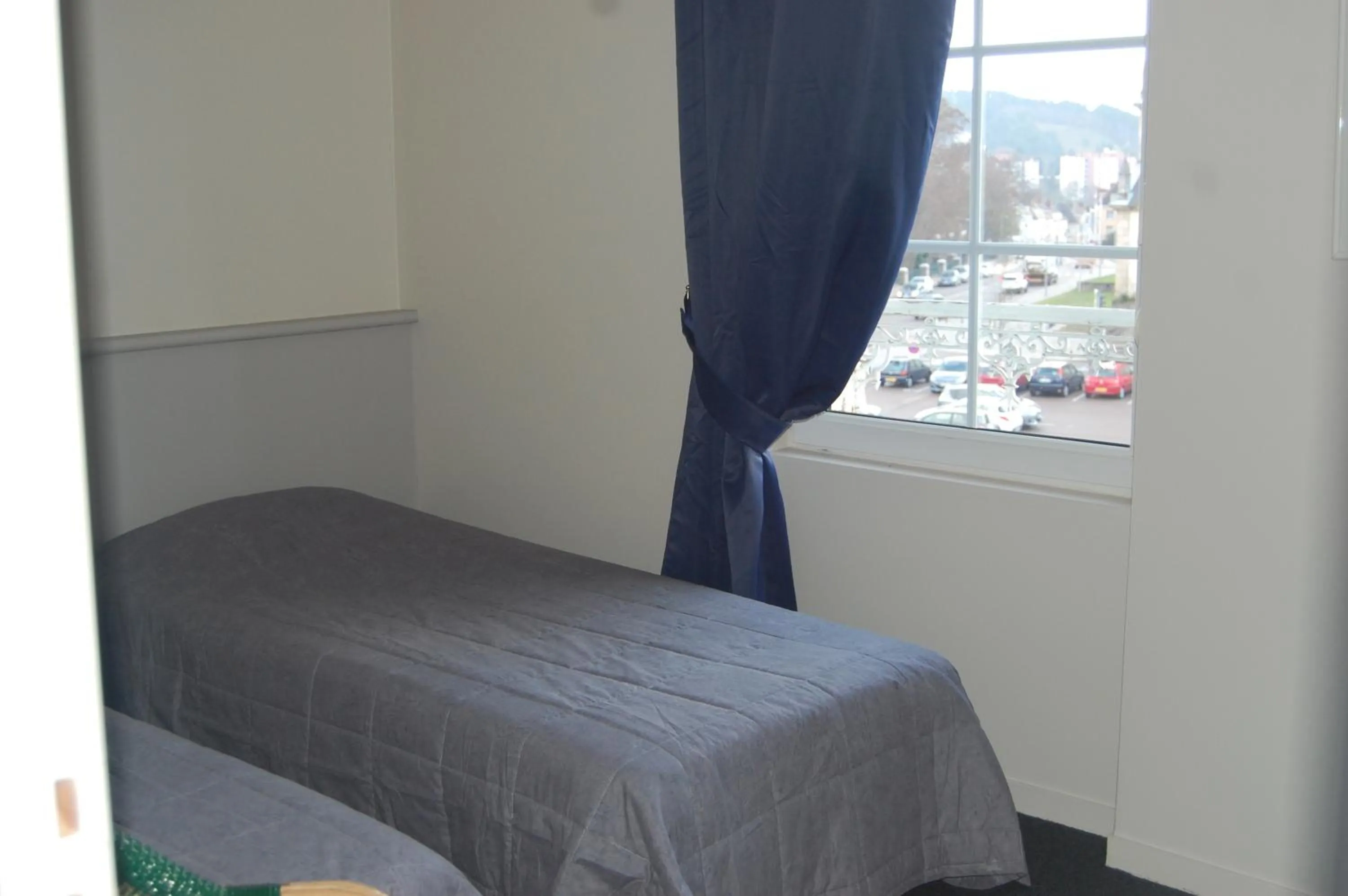 Bed in Hôtel Restaurant La Belle Epoque