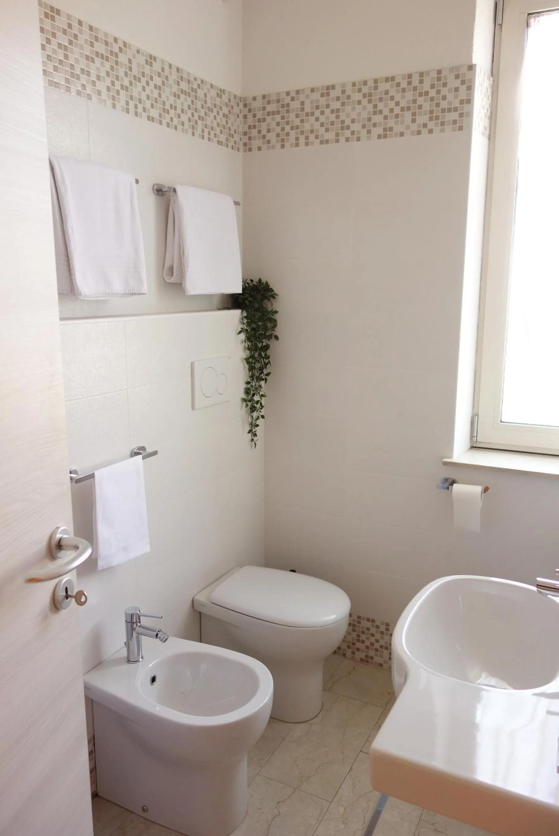 Bathroom in Euromotel Croce Bianca