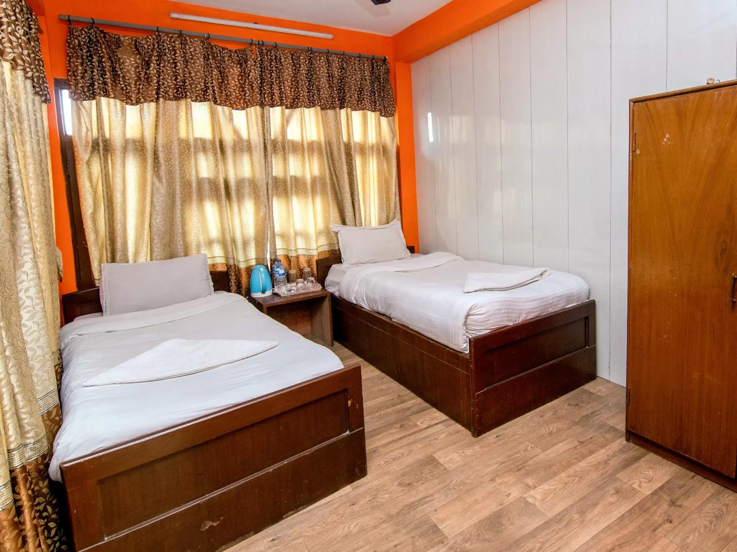 Twin Room with Shared Toilet in Hotel Pomelo House Twin Room with Shared Toilet in Hotel Pomelo House