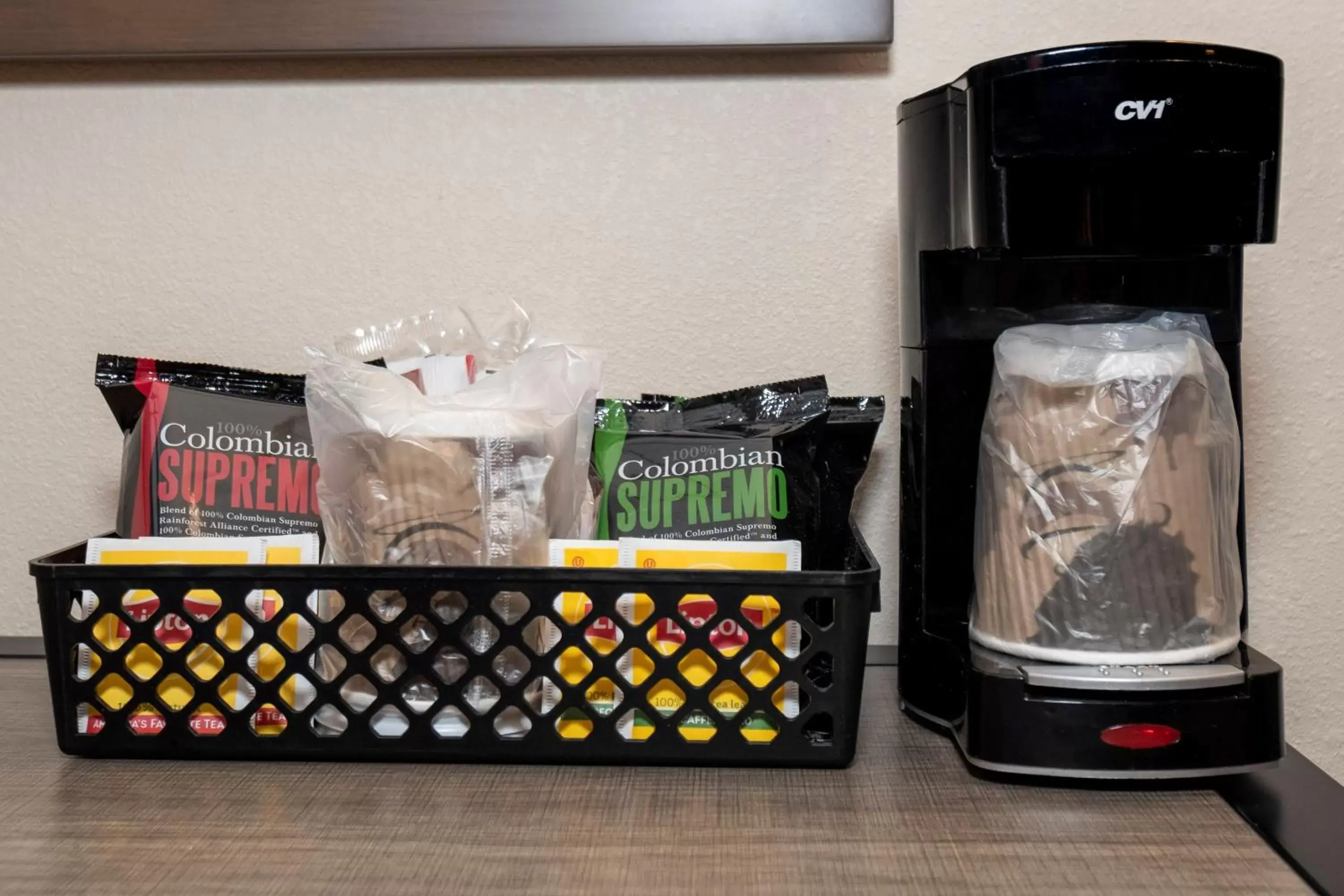 Deluxe Room with One Double Bed Disability Access Smoke Free in Red Roof Inn Clifton Park Deluxe Room with One Double Bed Disability Access Smoke Free in Red Roof Inn Clifton Park