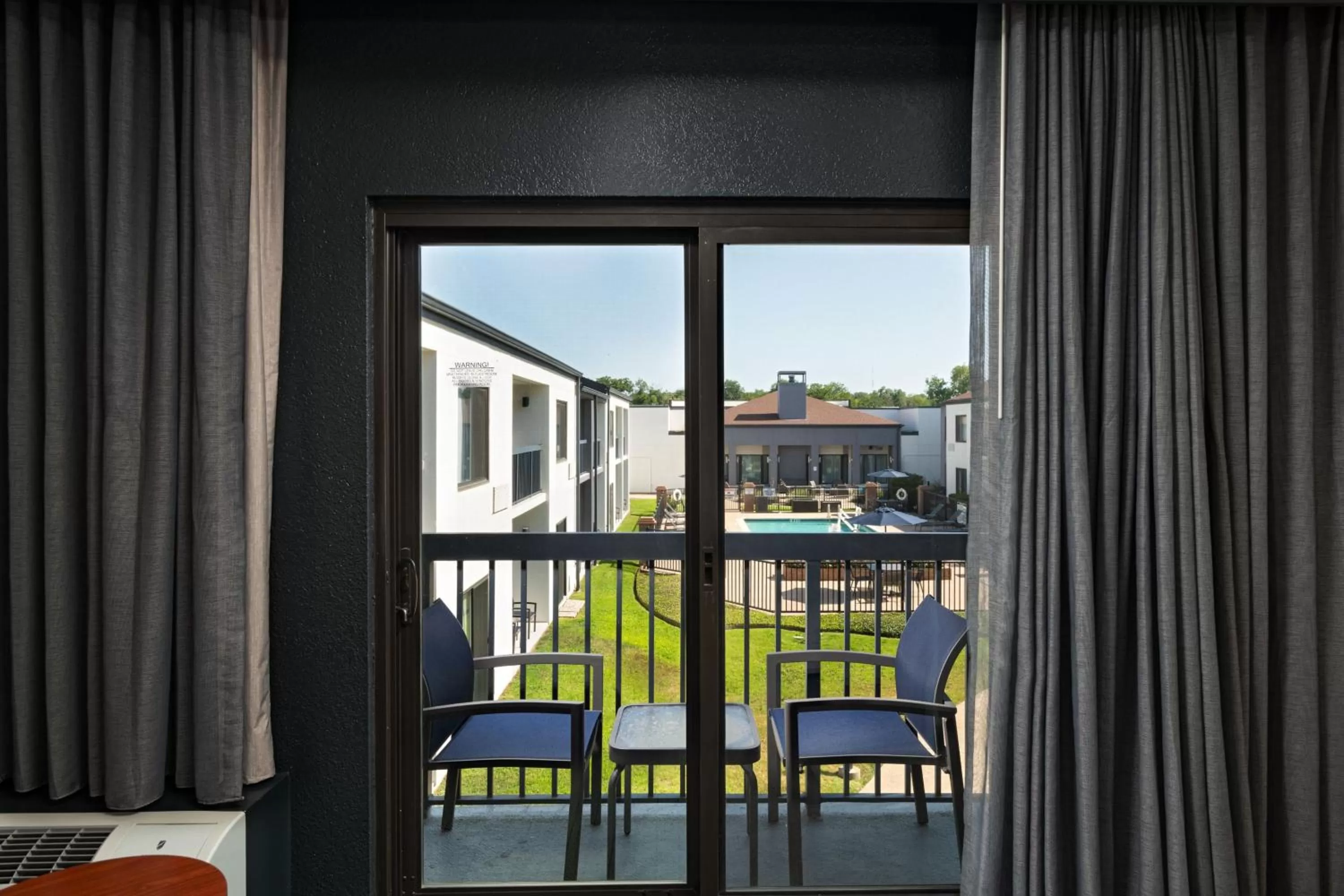 Bedroom in Courtyard Fort Worth University Drive