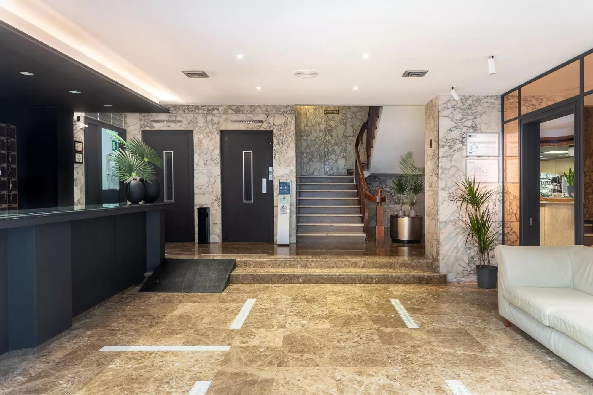 Lobby or reception in Hotel Leuka