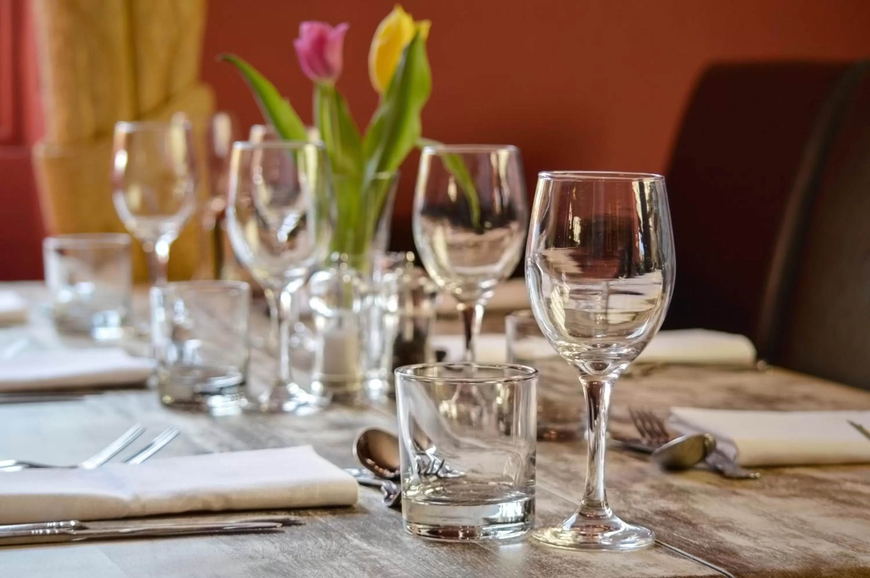 Restaurant/places to eat in The Crown Inn Hotel