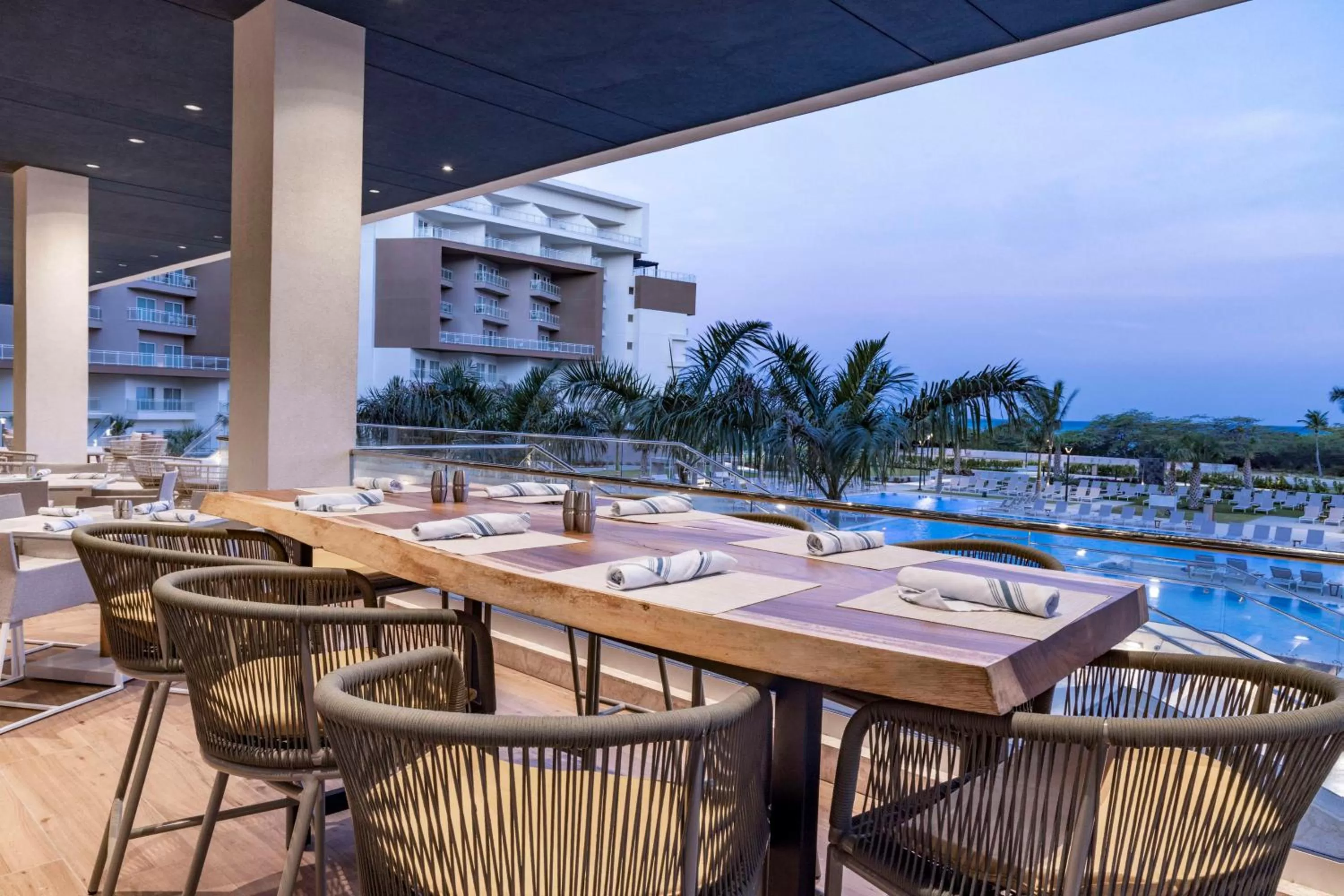 Restaurant/places to eat in Embassy Suites By Hilton Aruba Beach Resort
