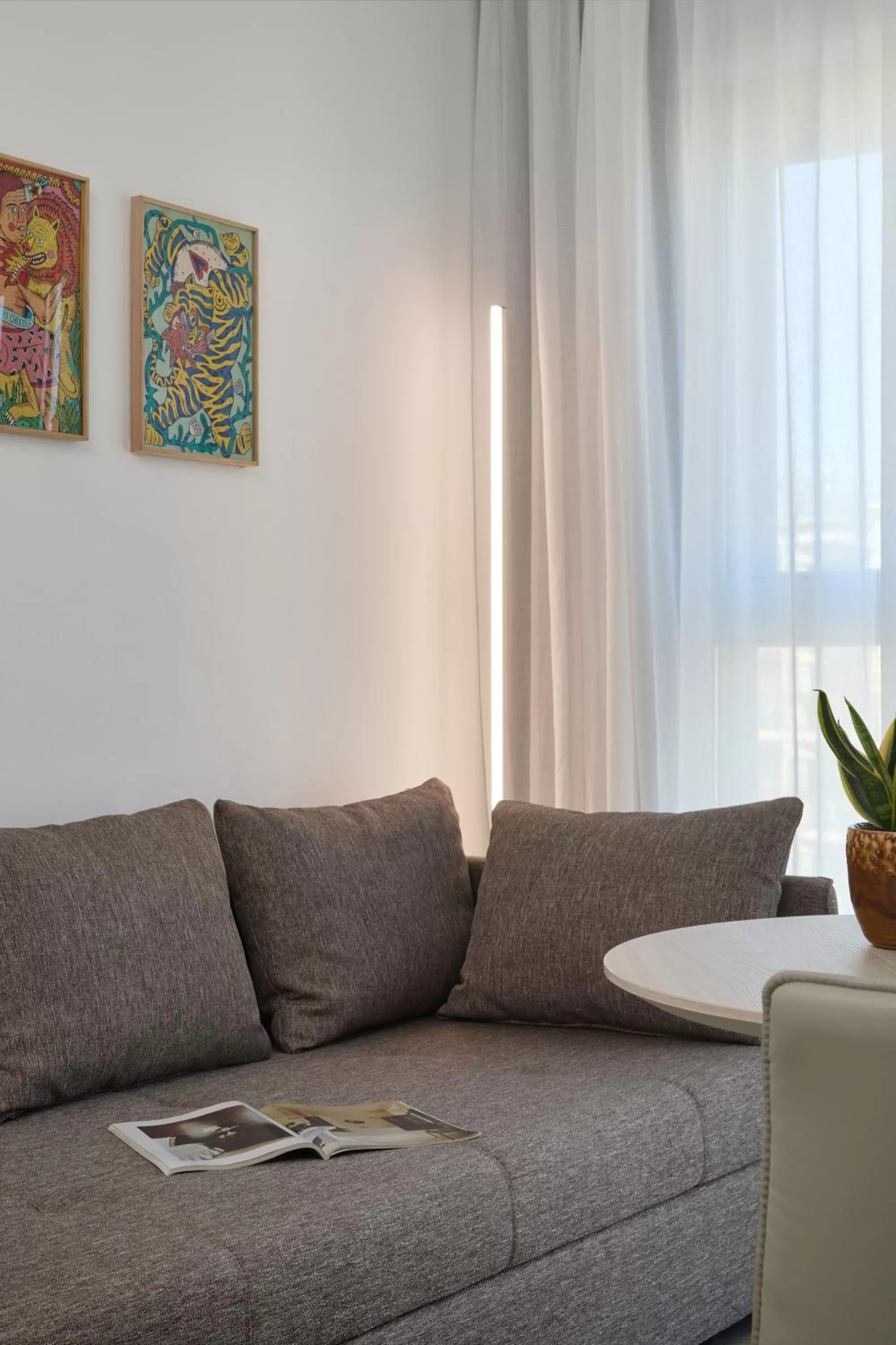 Living room in INNSiDE by Meliá Barcelona Apolo