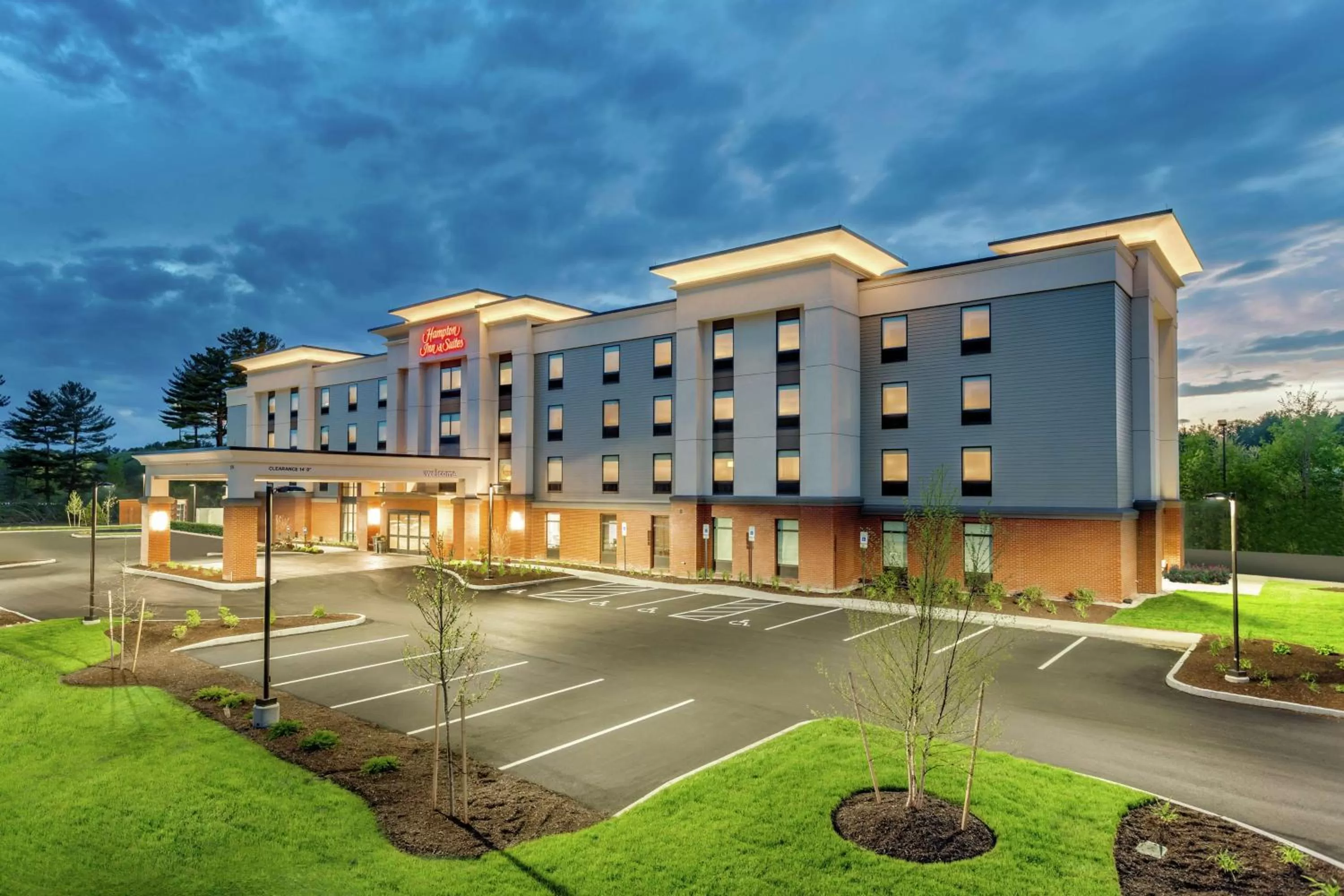 Property building in Hampton Inn & Suites Kittery-Portsmouth