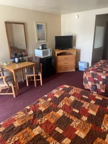 TV and multimedia, TV/Entertainment Center in Artesia Inn- No Service Fees