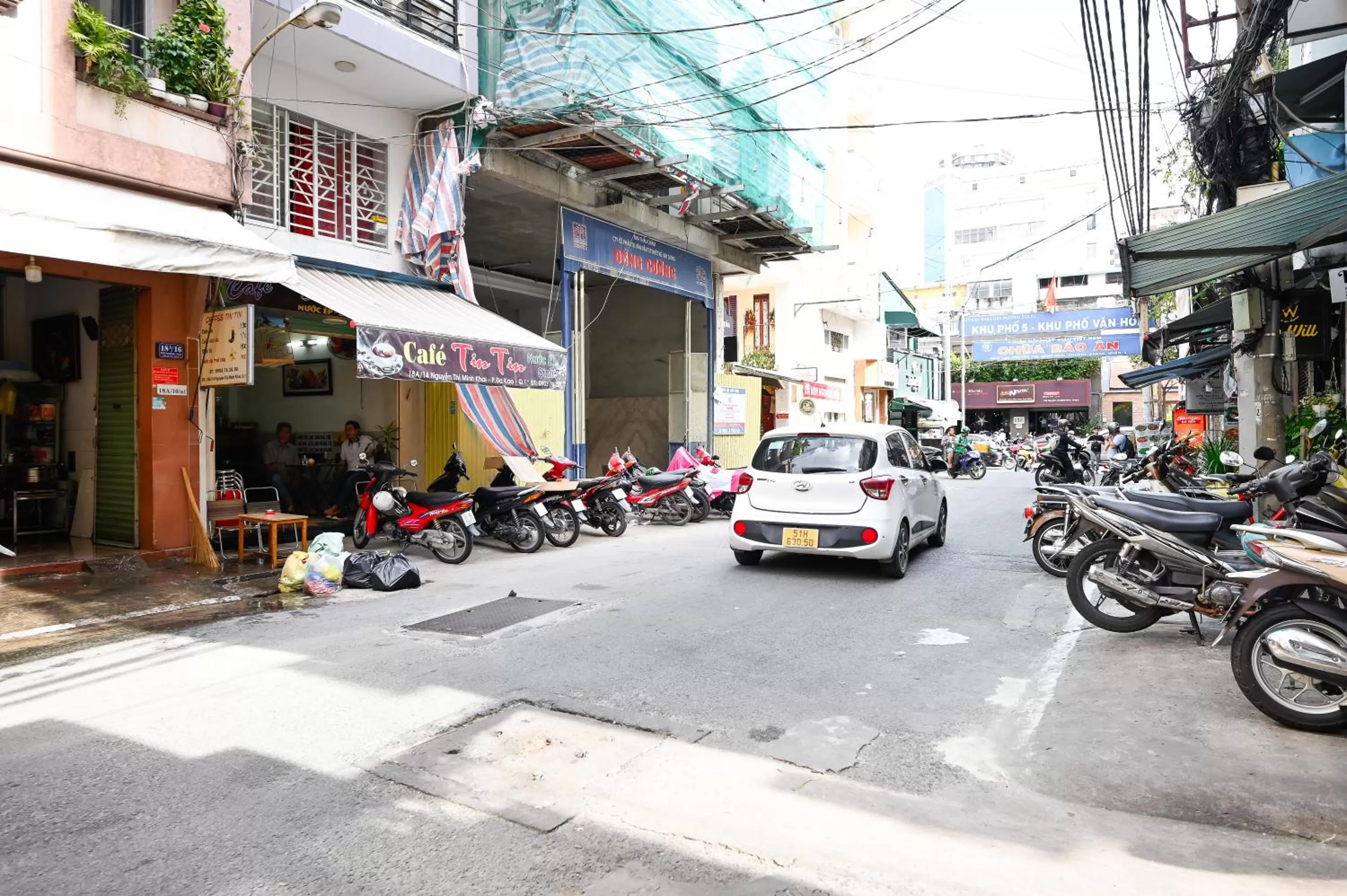 Parking in Huyen Homestay