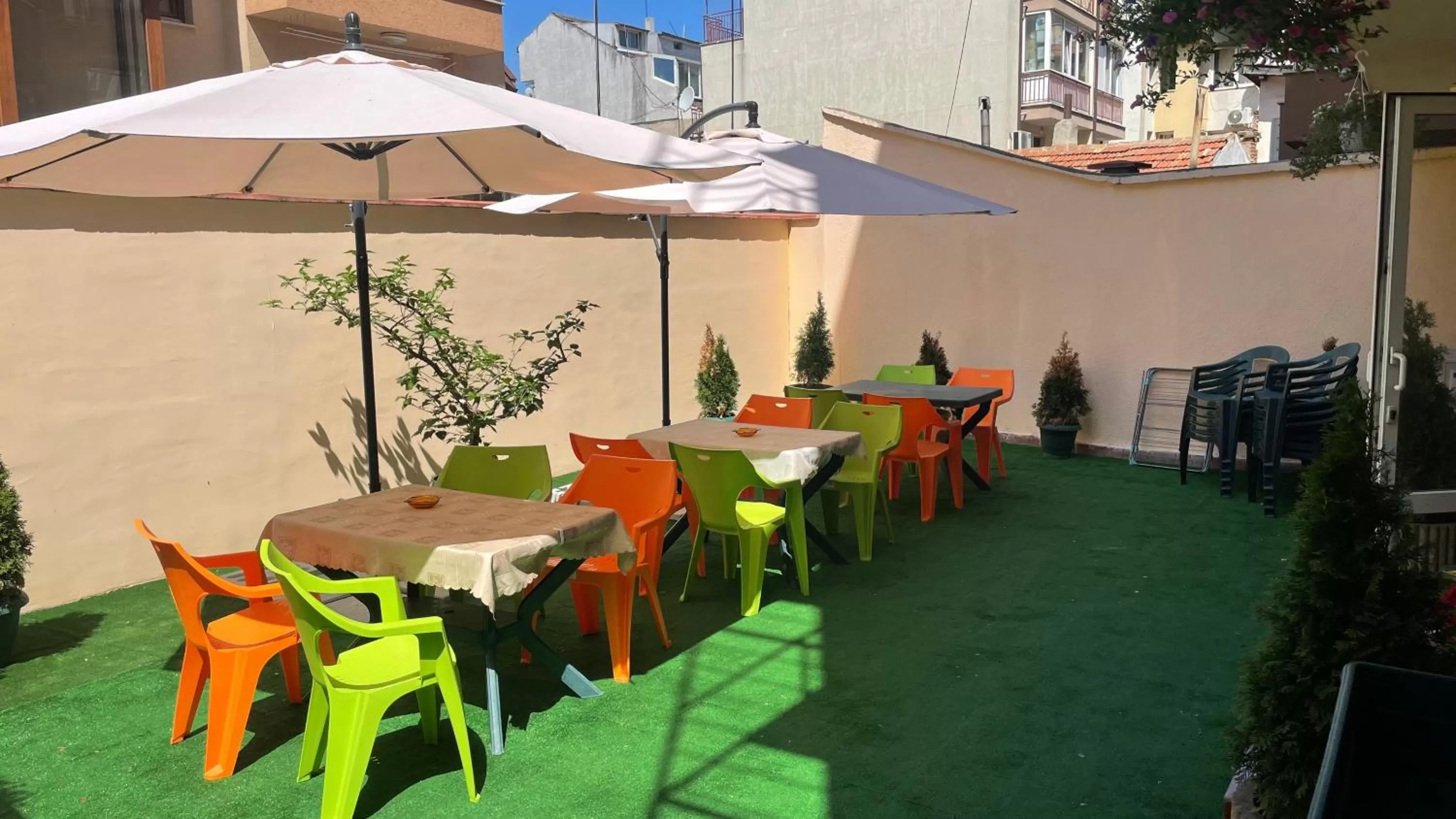 Patio in Hotel Color