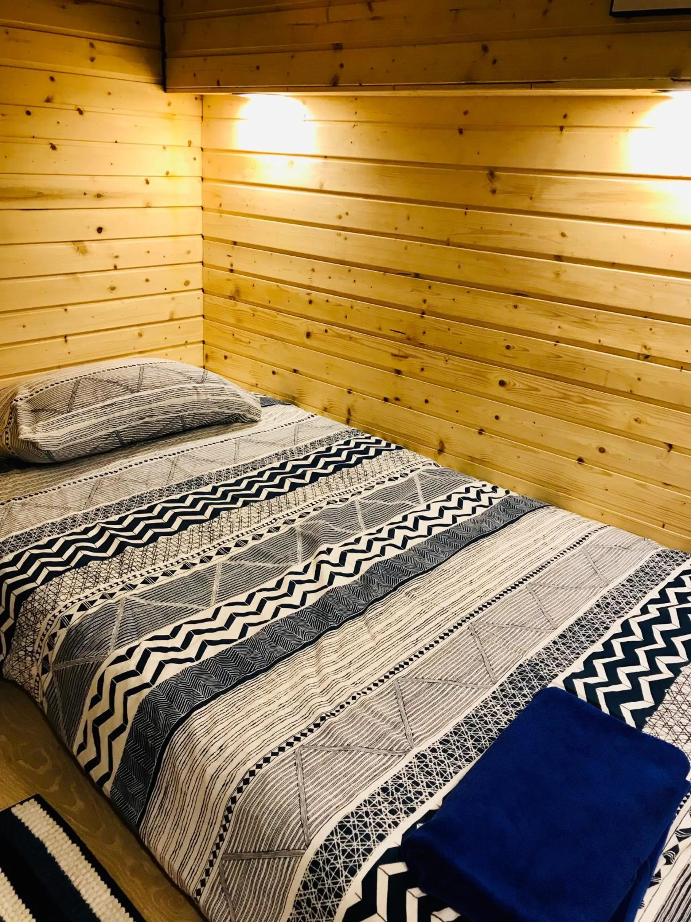 Photo of the whole room, Bed in Blu Cabin Ari Stylish Gay Poshtel