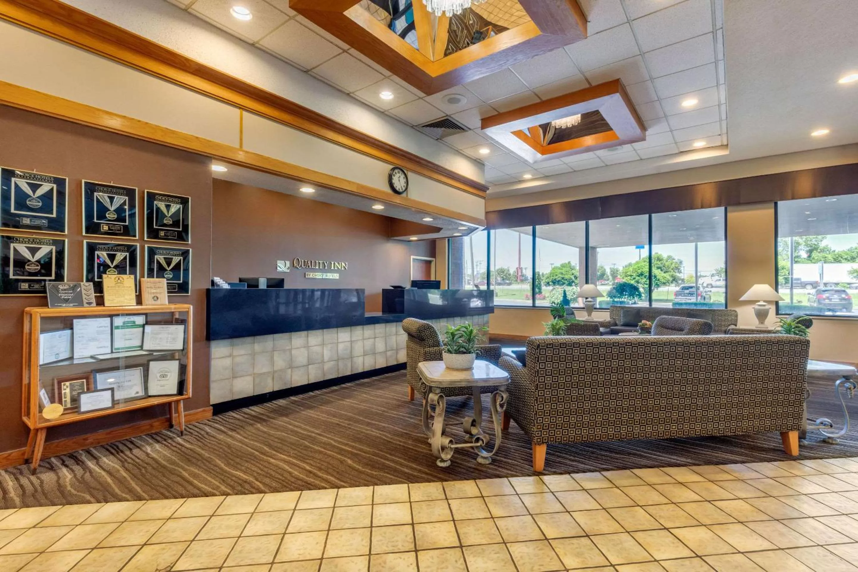 Lobby or reception in Quality Inn Exit 4
