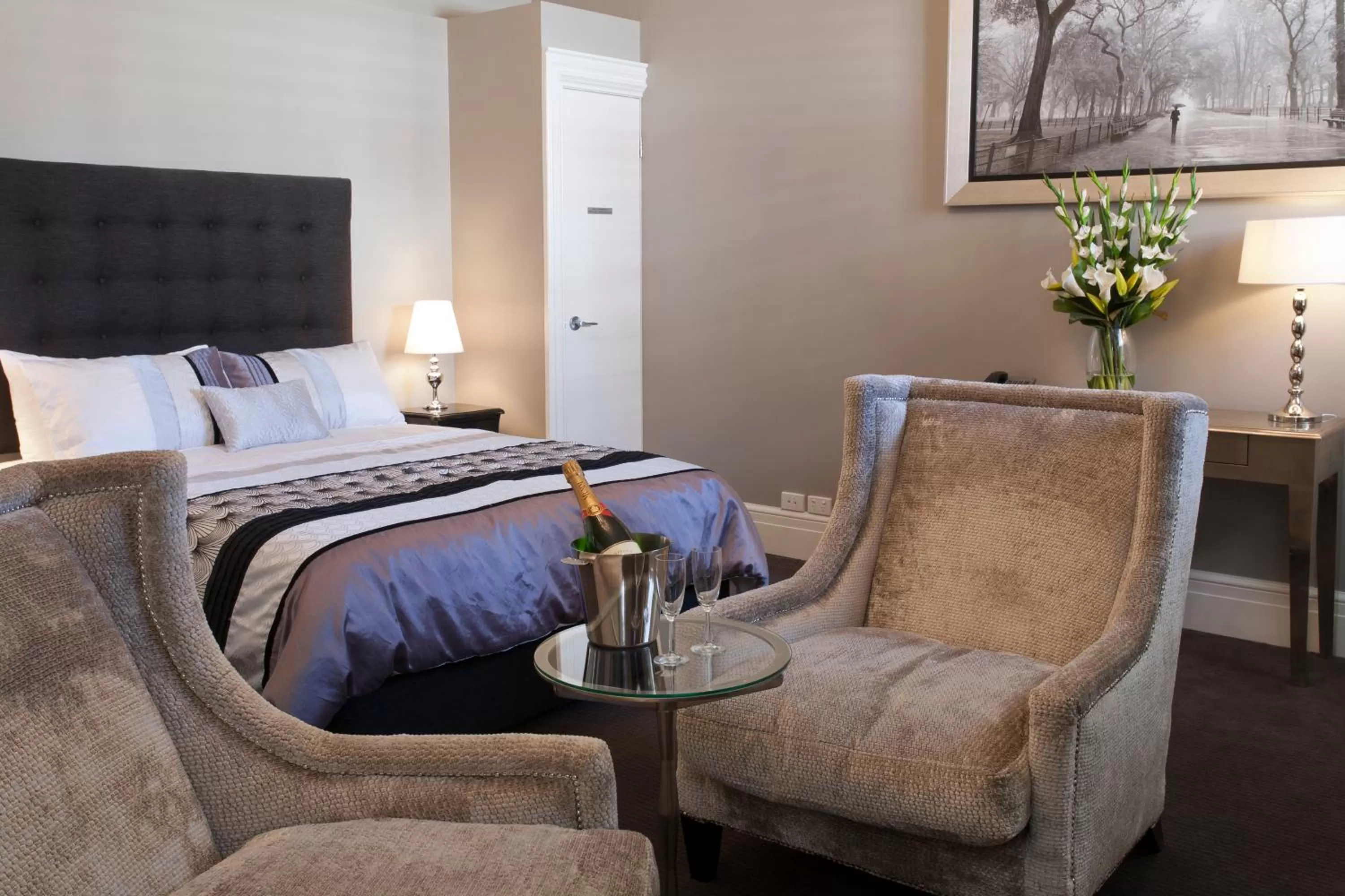 Living room, Drinks in Ballarat Premier Apartments