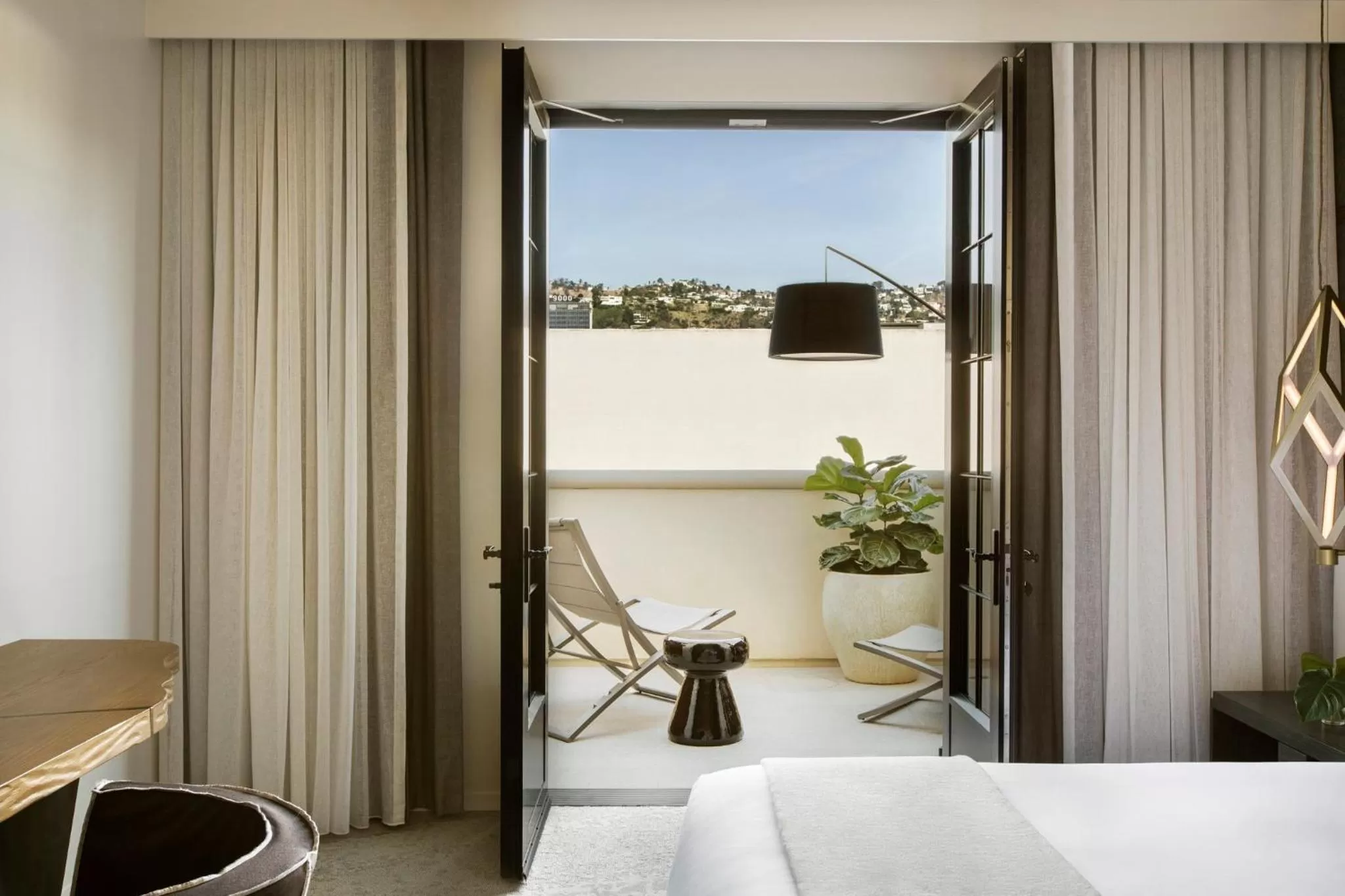 Photo of the whole room, Bed in Kimpton La Peer Hotel West Hollywood by IHG