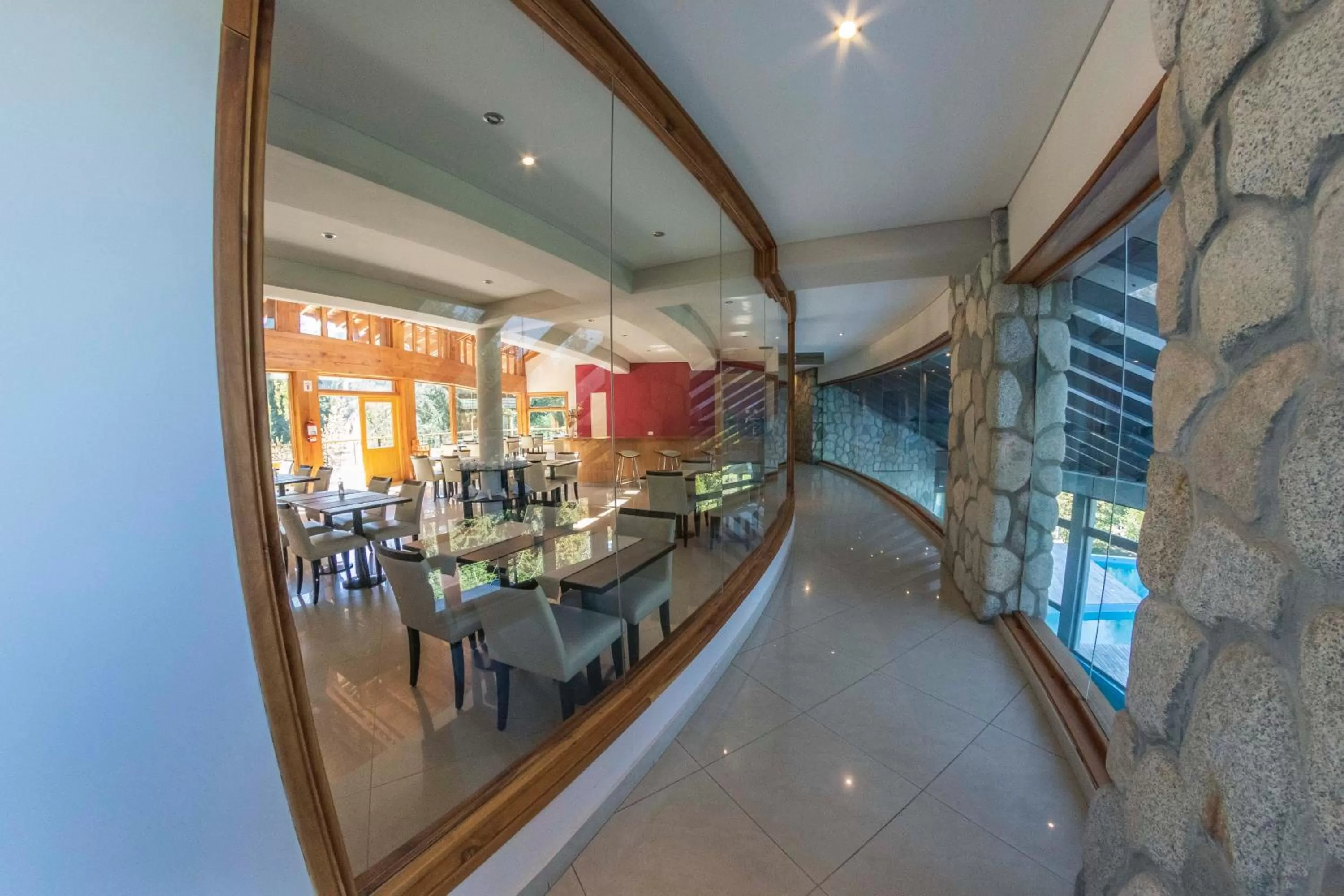 Restaurant/places to eat in Ruca Kuyen Golf & Resort