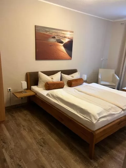 Bedroom in Gasthaus Hotel Rosenboom