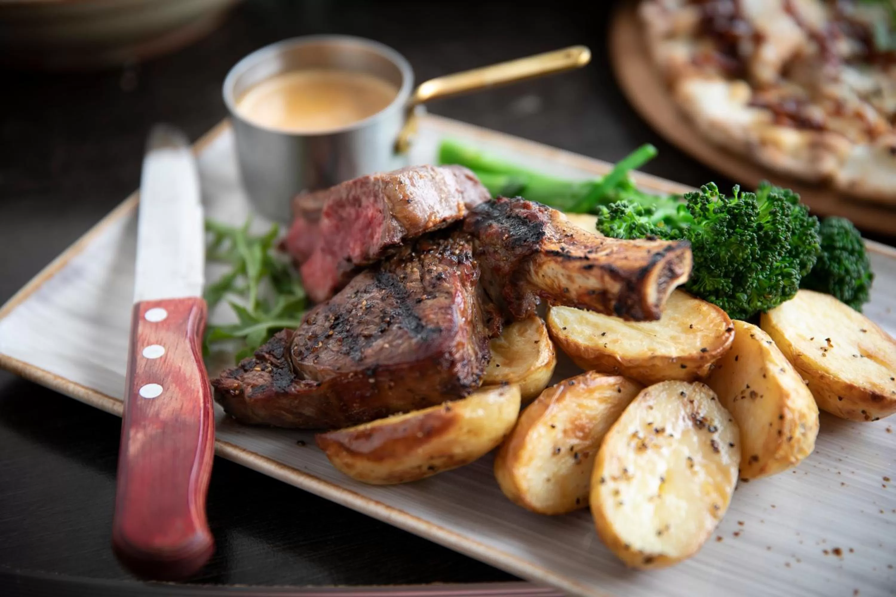 Restaurant/places to eat in ibis Sydney Airport