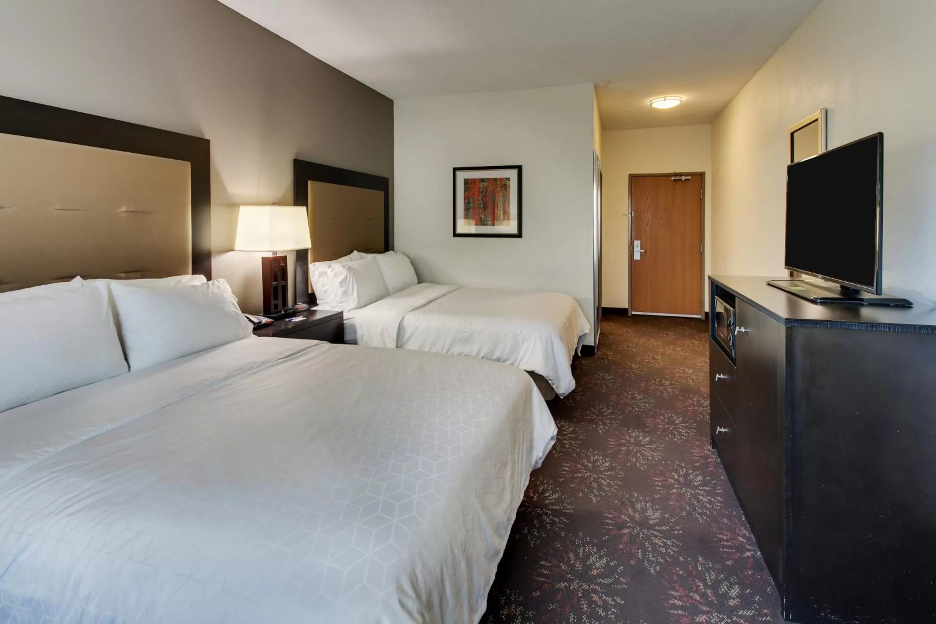 Photo of the whole room, Bed in Holiday Inn Express Hotel & Suites Lancaster-Lititz by IHG