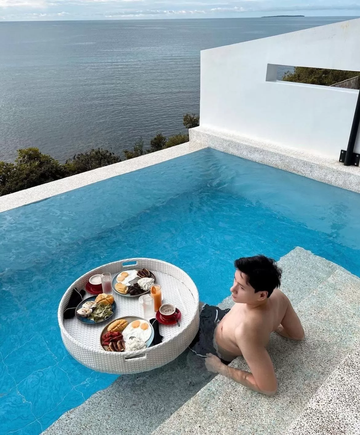 Swimming pool in Epic Suites Bohol ADULTS ONLY