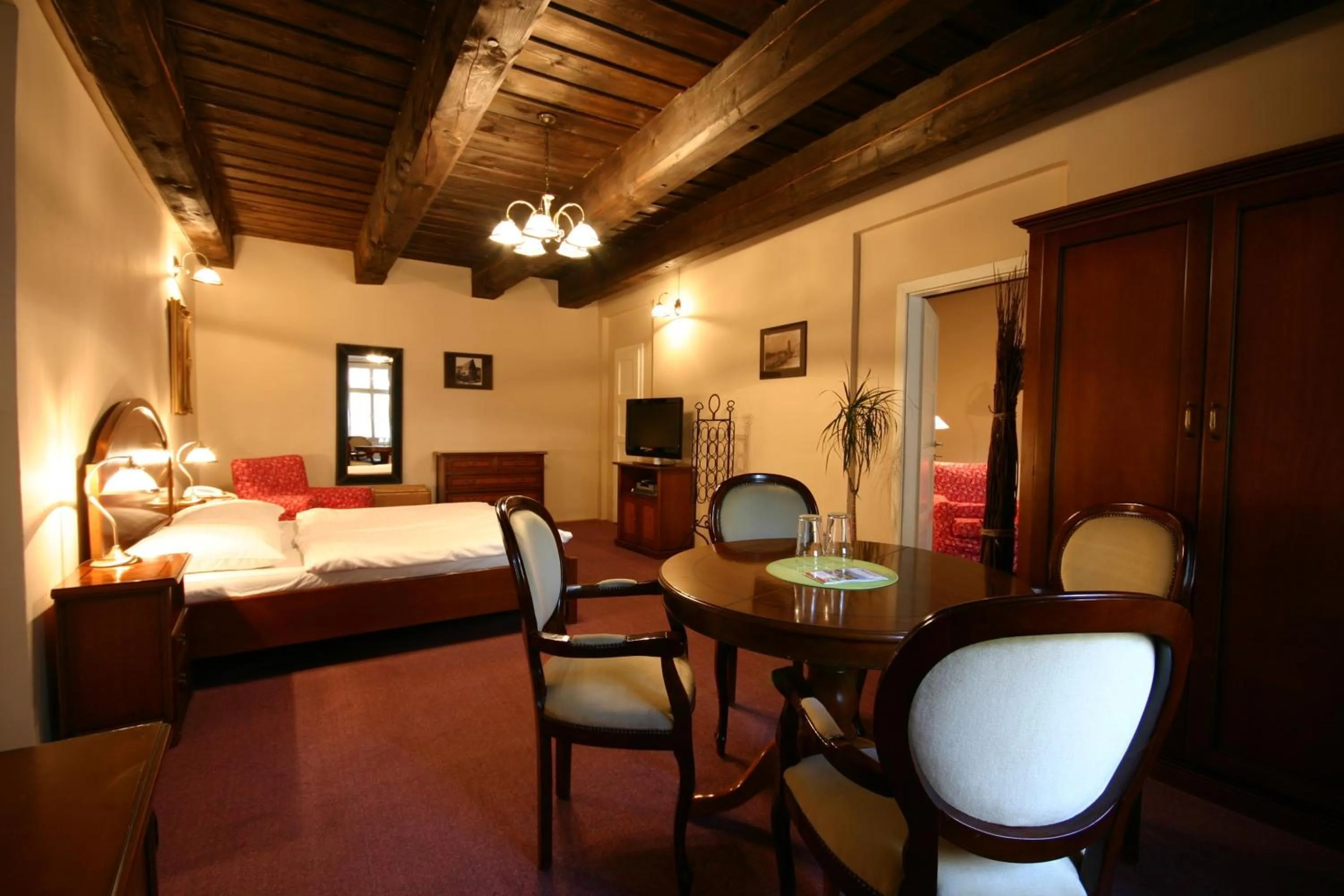 Photo of the whole room, Bed in U Tří Bubnů