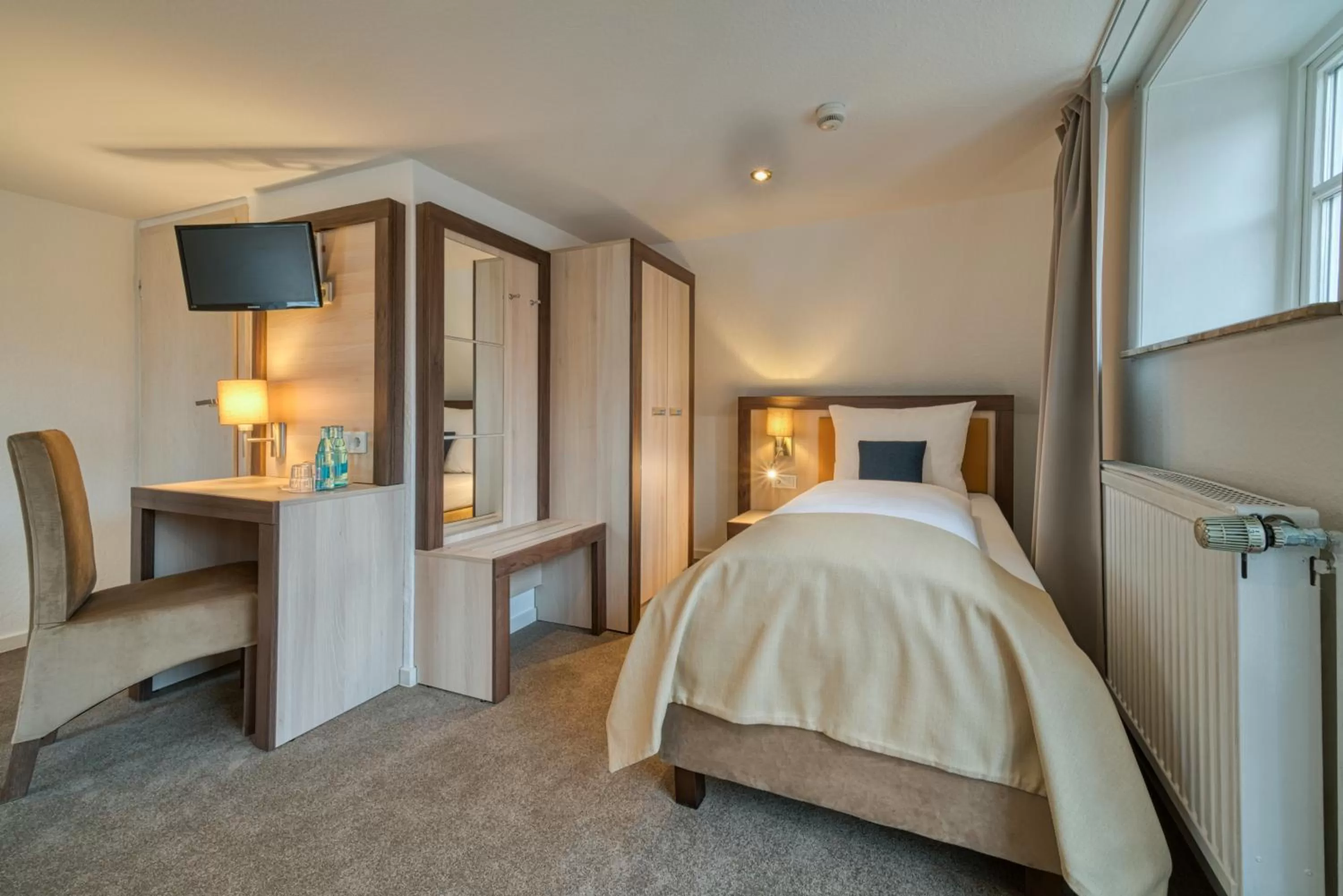 Bed in Hotel Am Fischmarkt