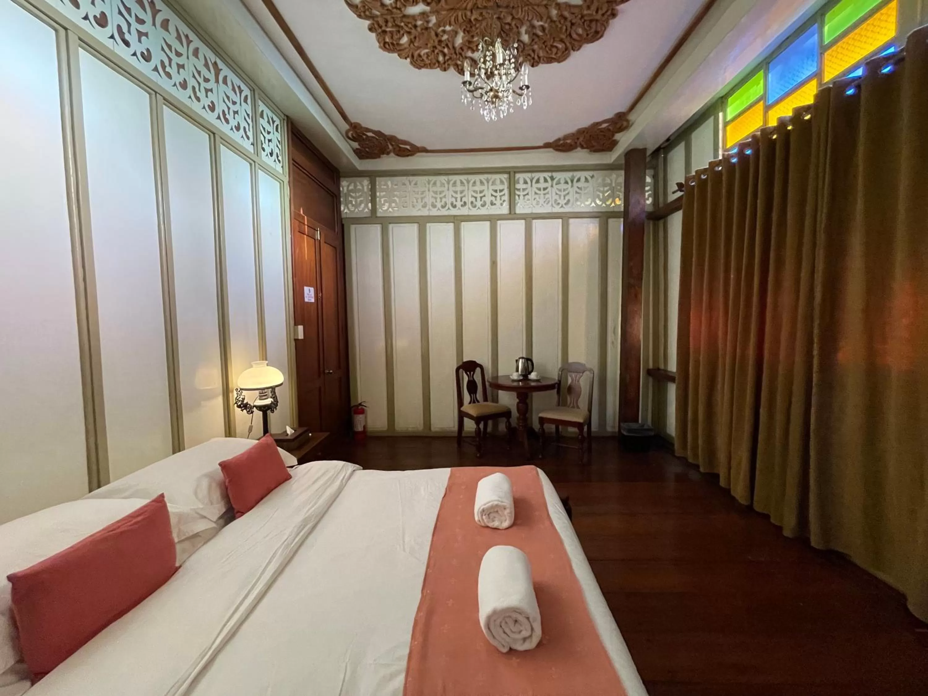 Bedroom in Las Casas Filipinas de Acuzar