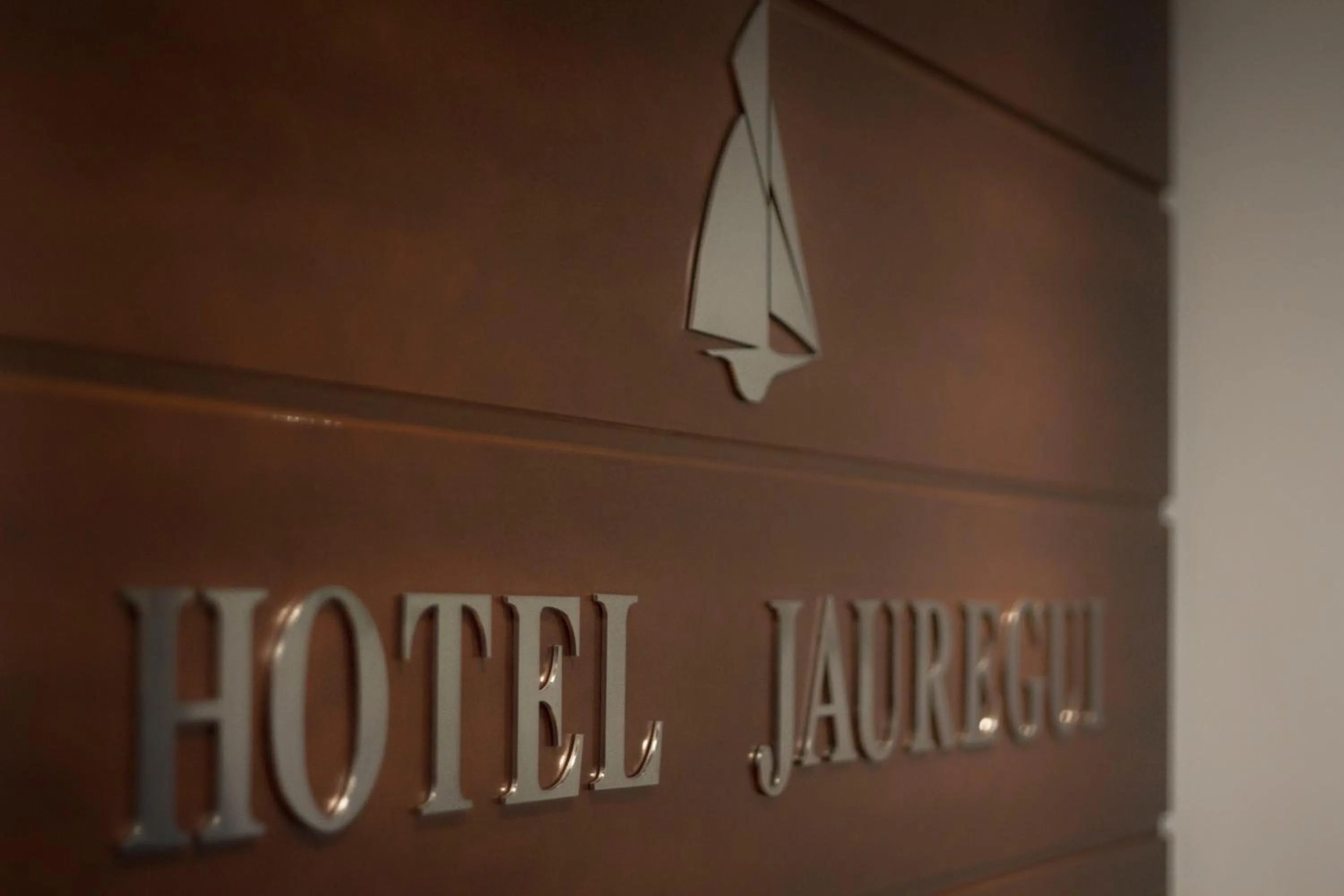 Logo/Certificate/Sign in Hotel Jauregui