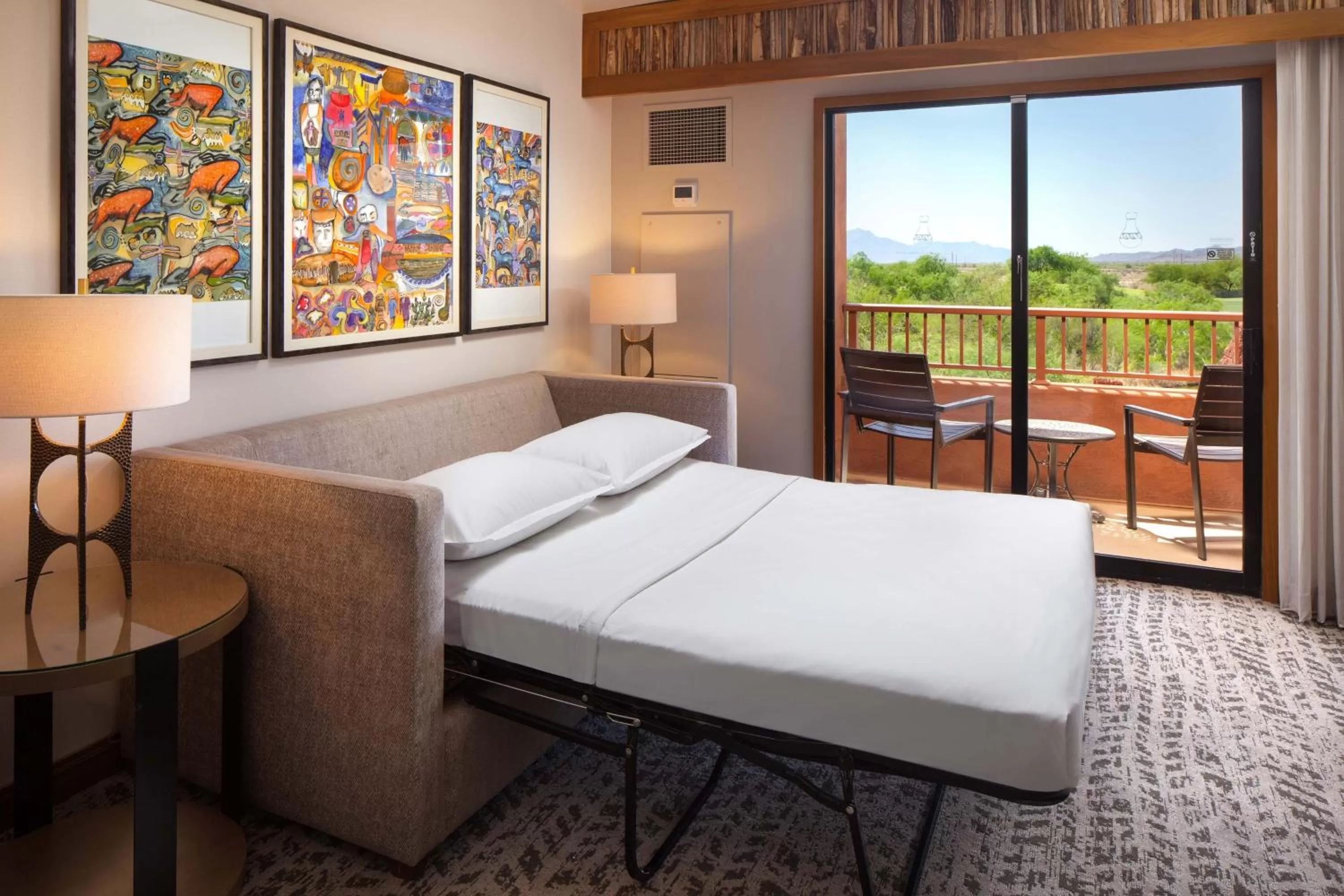 Photo of the whole room, Bed in Sheraton Grand at Wild Horse Pass